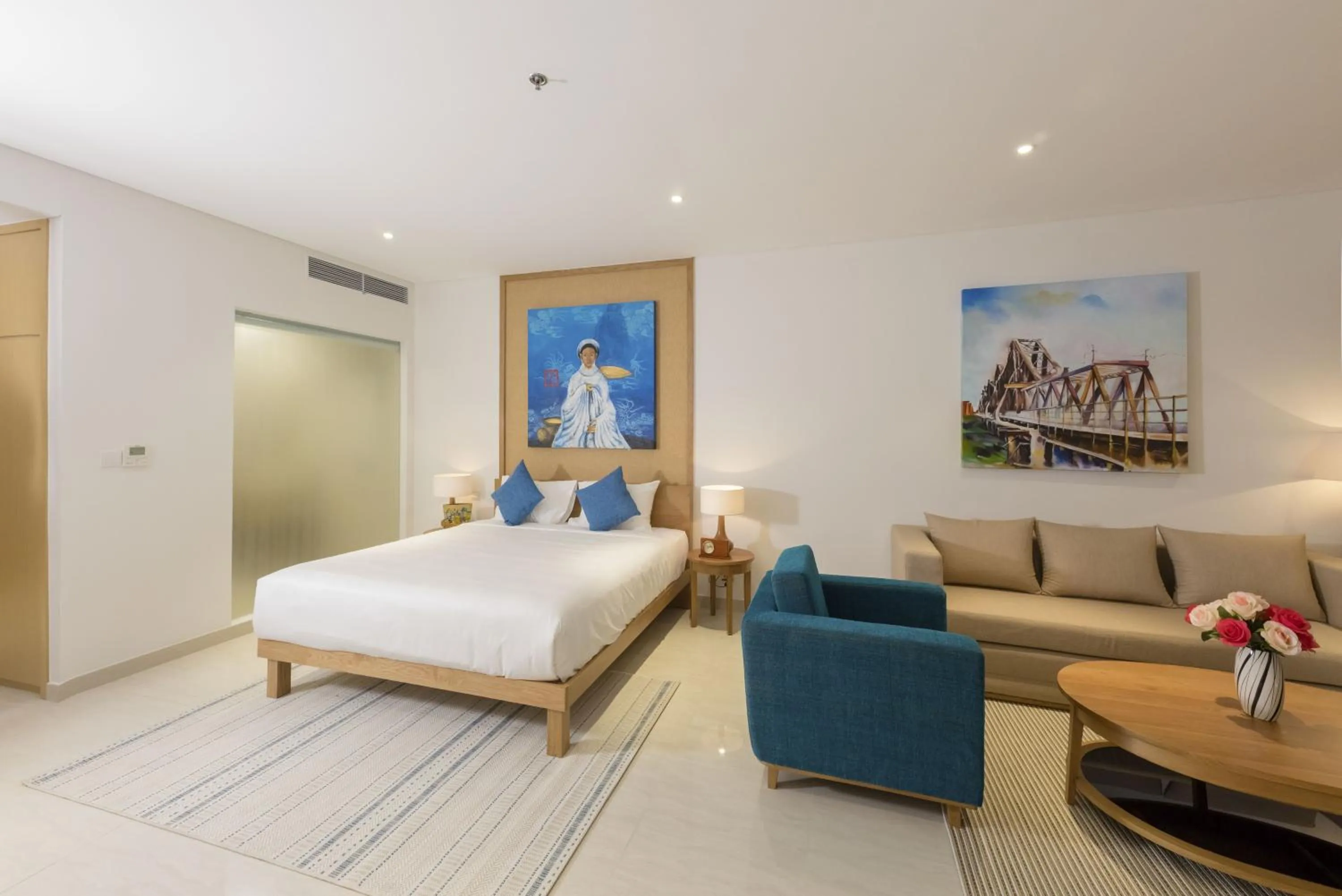 Bed in Memories Holiday beach villa Da Nang