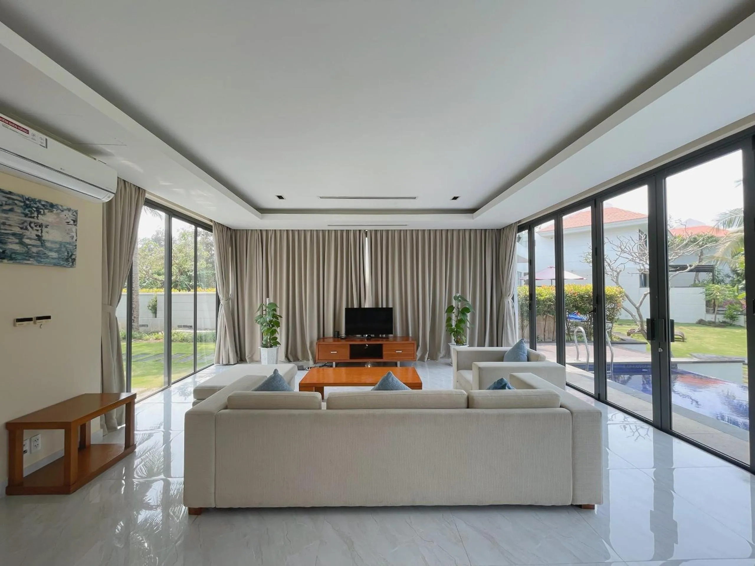 TV and multimedia in Memories Holiday beach villa Da Nang