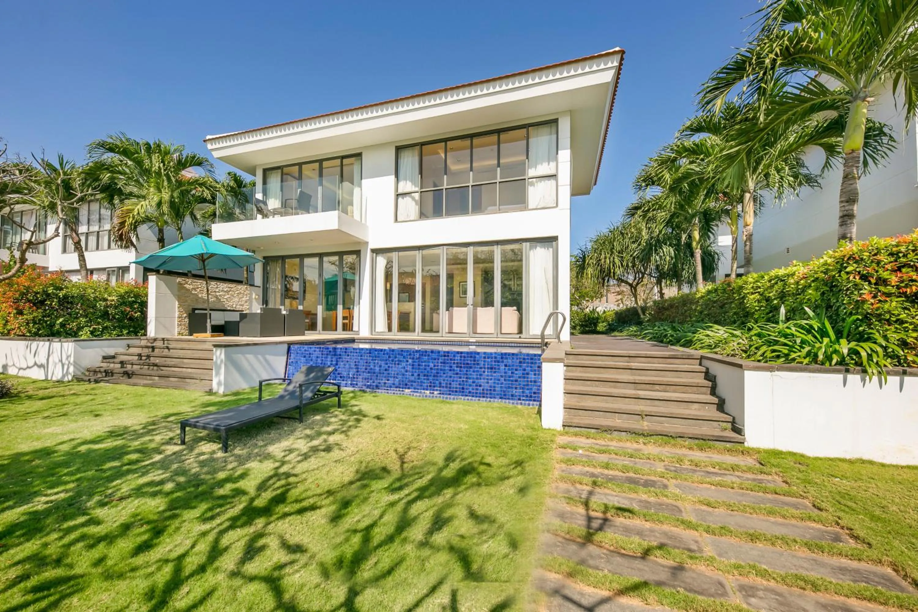 Property building in Memories Holiday beach villa Da Nang