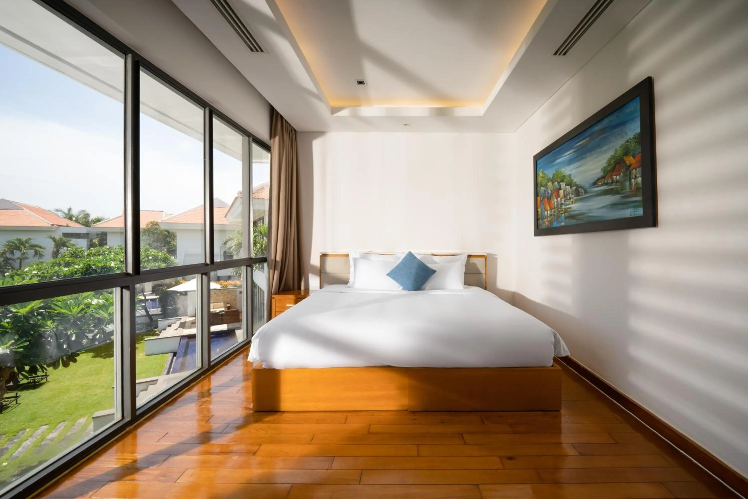 Bed in Memories Holiday beach villa Da Nang