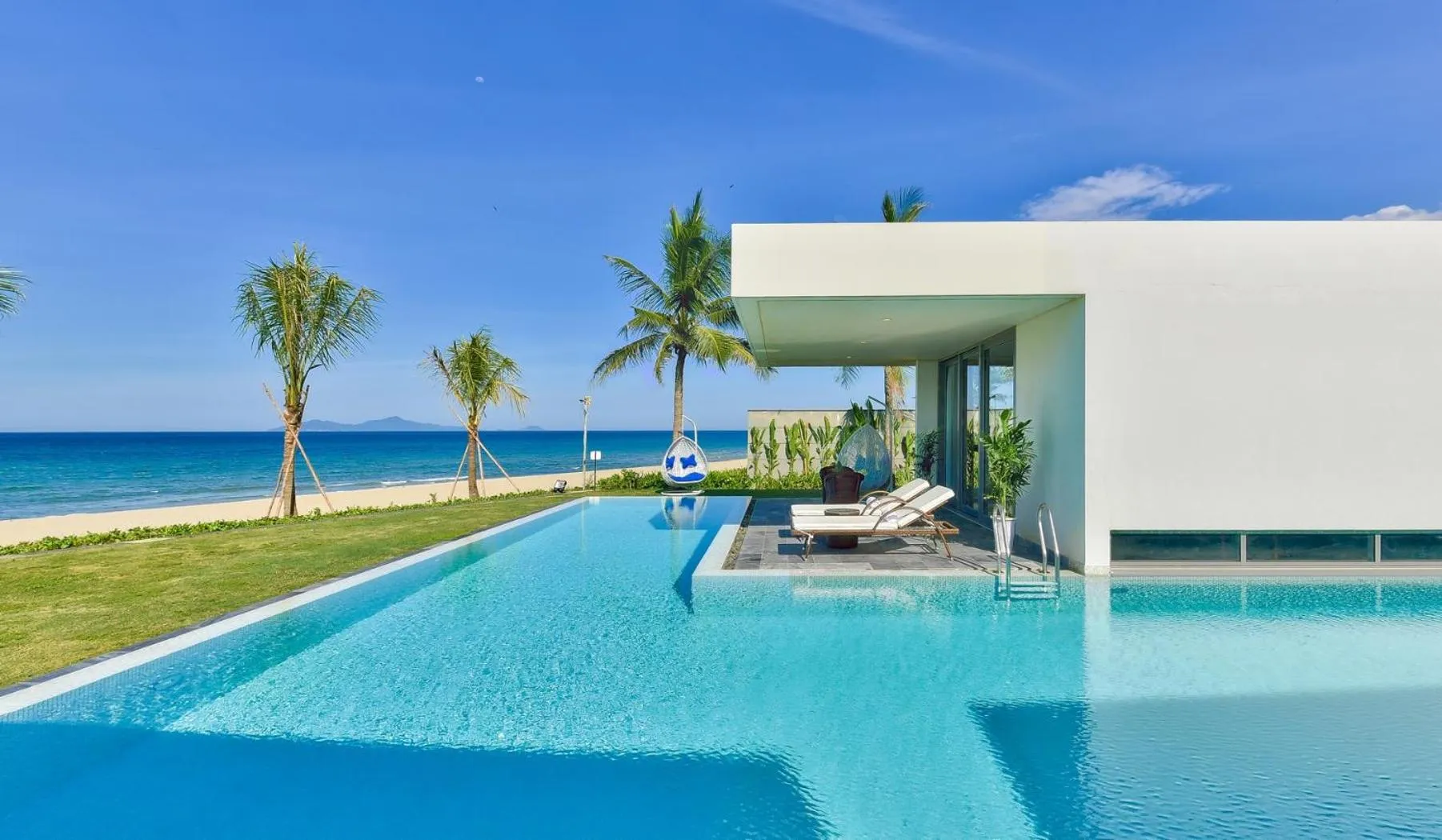 Property building in Memories Holiday beach villa Da Nang
