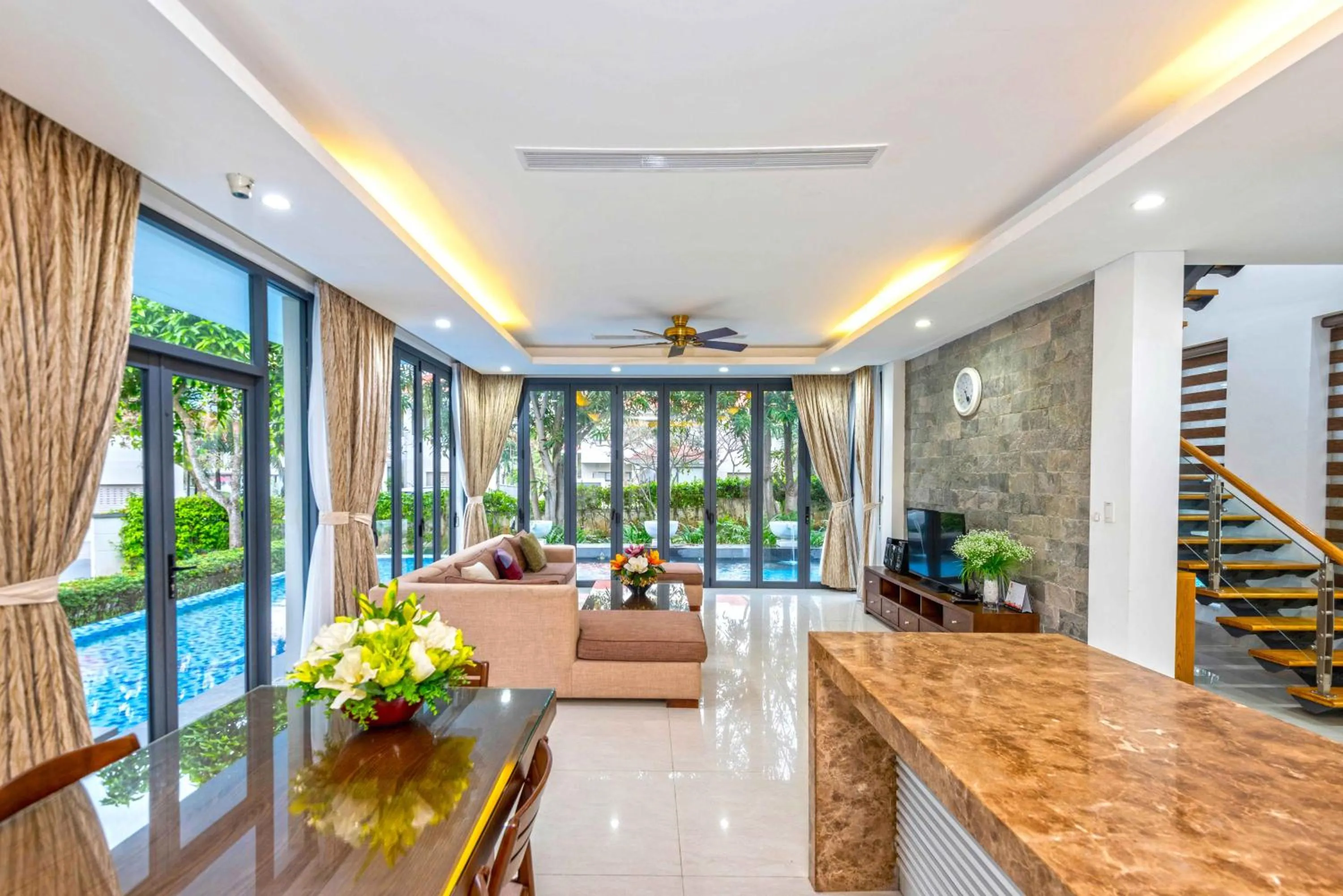 TV and multimedia in Memories Holiday beach villa Da Nang