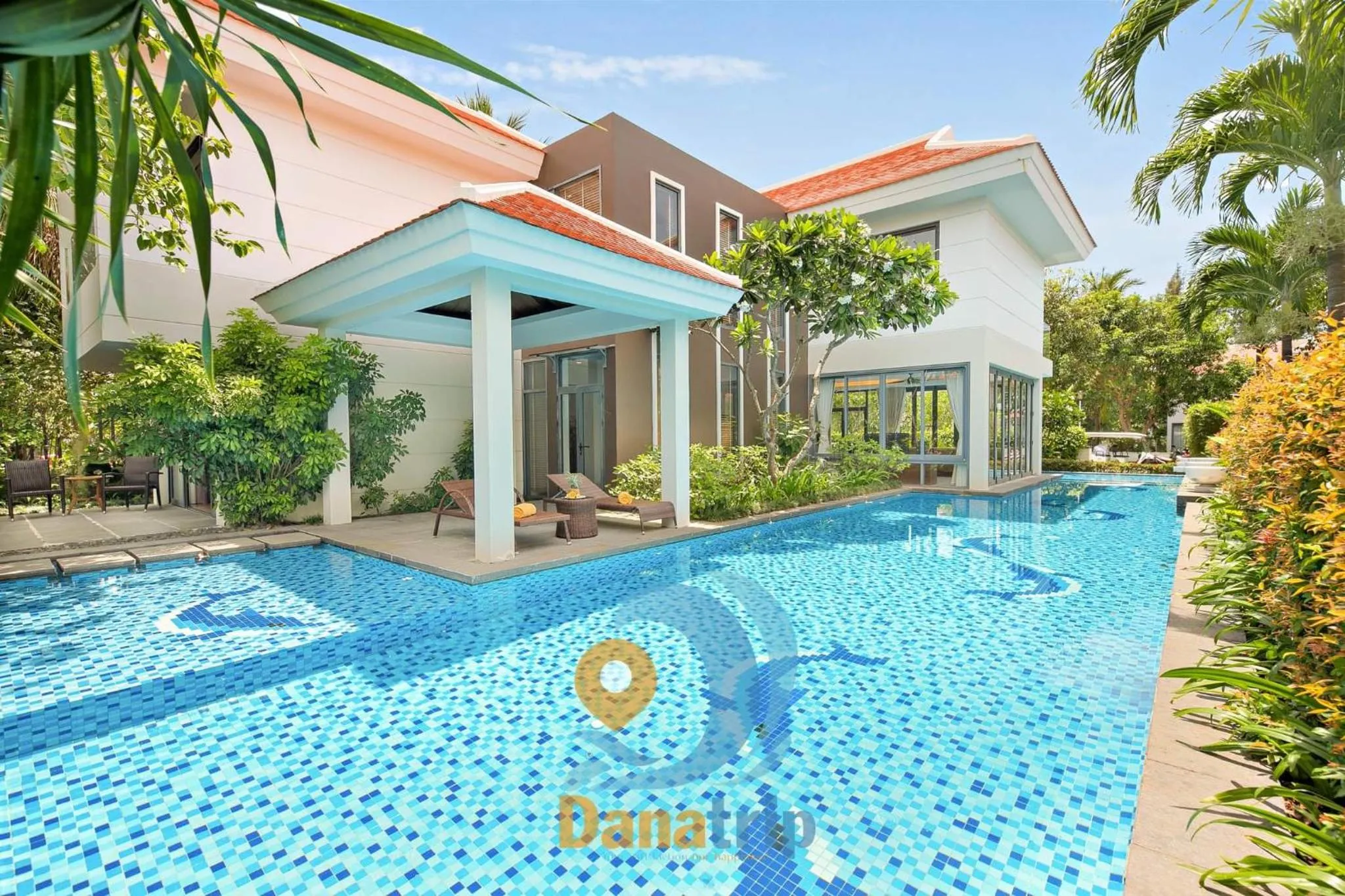 Property building in Memories Holiday beach villa Da Nang