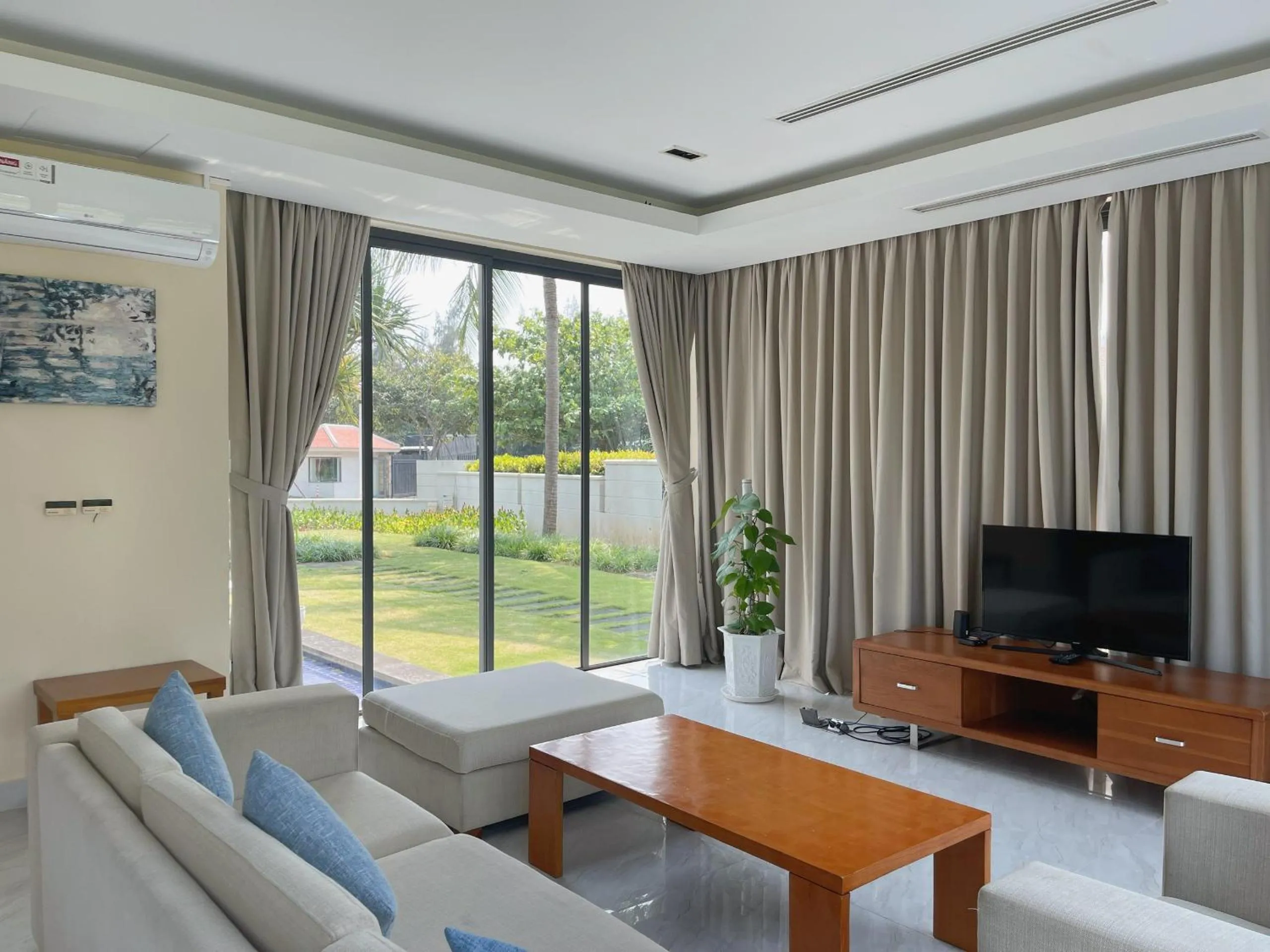 Living room in Memories Holiday beach villa Da Nang