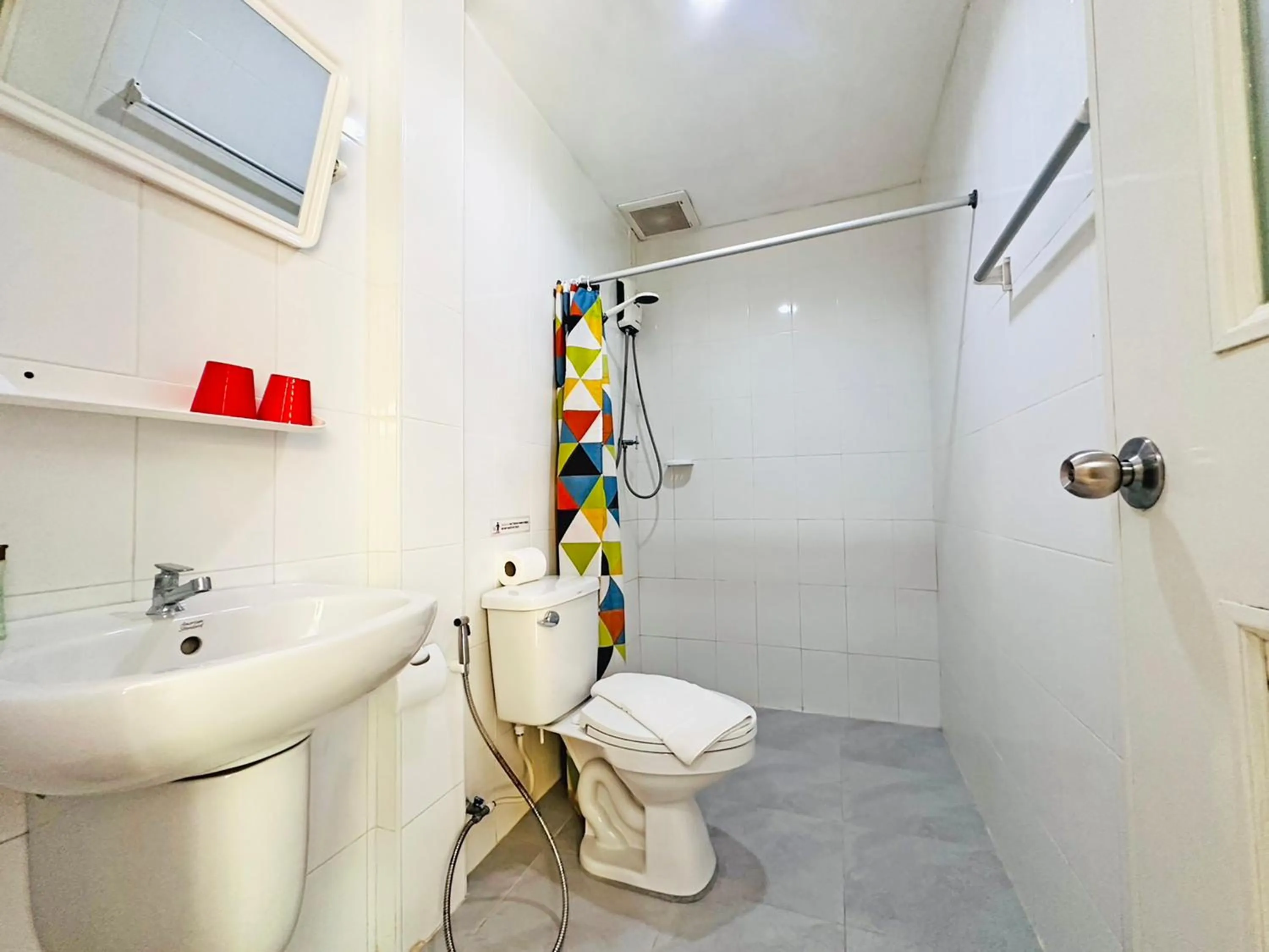 Shower in Anyavee Chom By The Sea