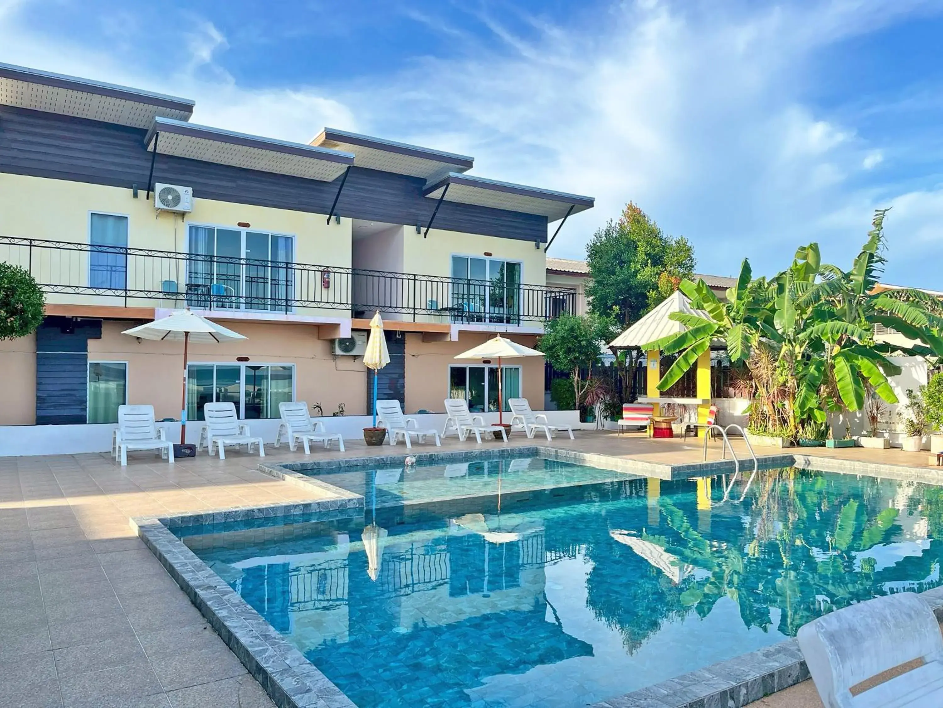 Property building in Anyavee Chom By The Sea Property building in Anyavee Chom By The Sea