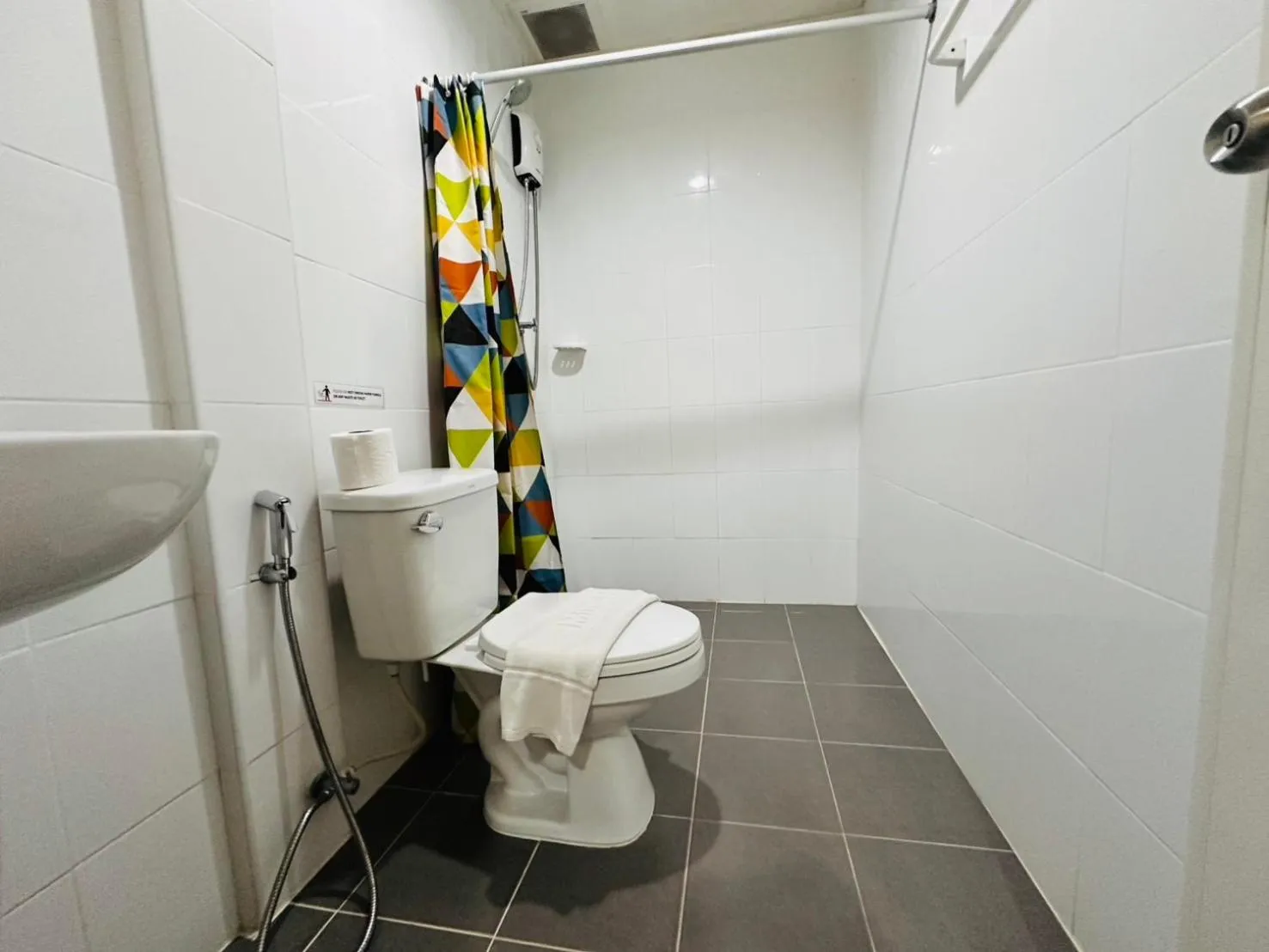 Shower in Anyavee Chom By The Sea