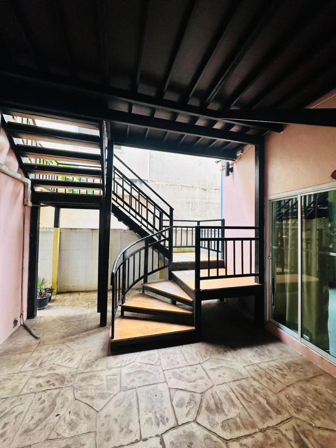 Anyavee Chom By The Sea