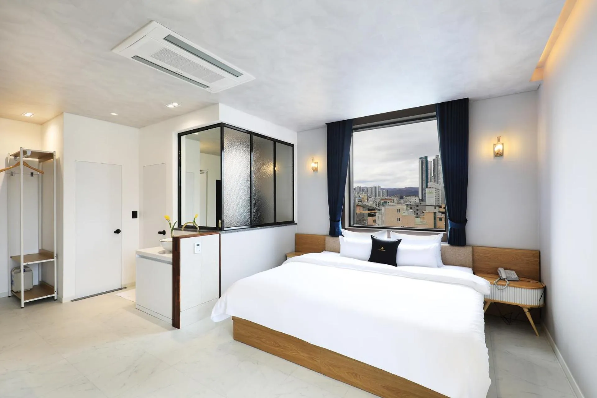 Bed in Chuncheon Intro Family hotel