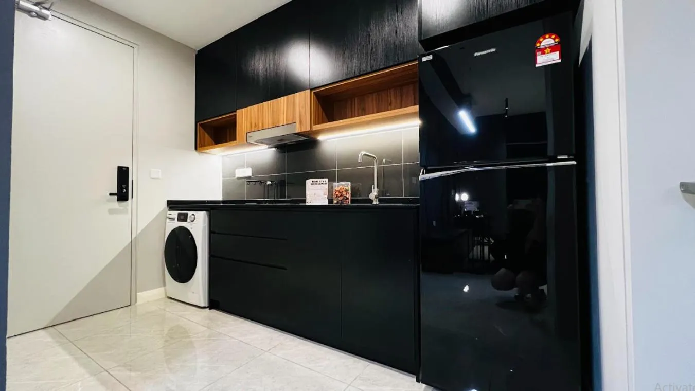 Kitchen or kitchenette in The Axon Bukit Bintang by SMOVF BNB