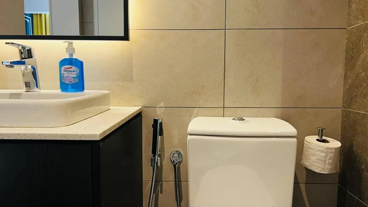 Toilet in The Axon Bukit Bintang by SMOVF BNB