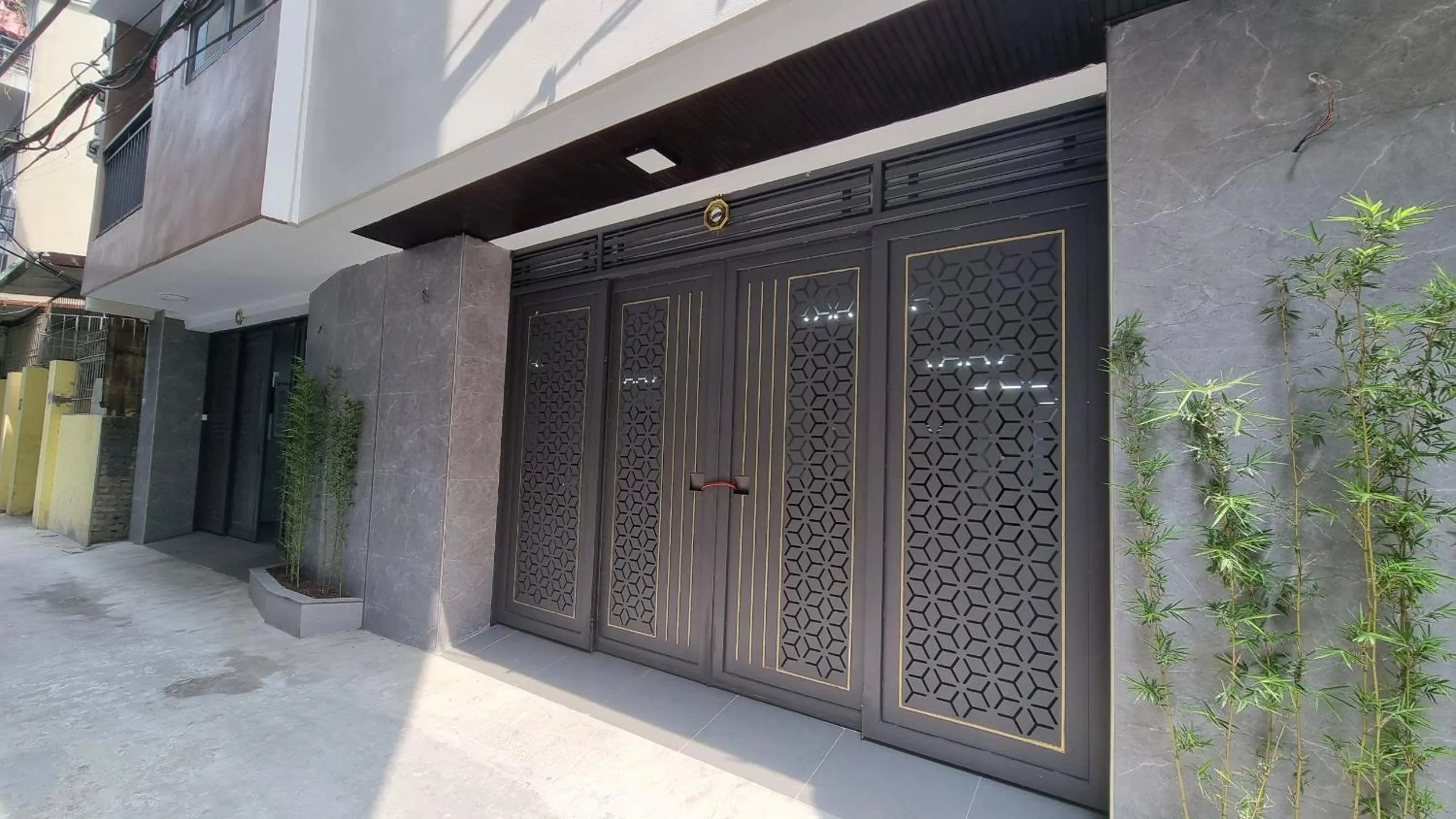 Property building in Era Apartment Khuc Thua Du