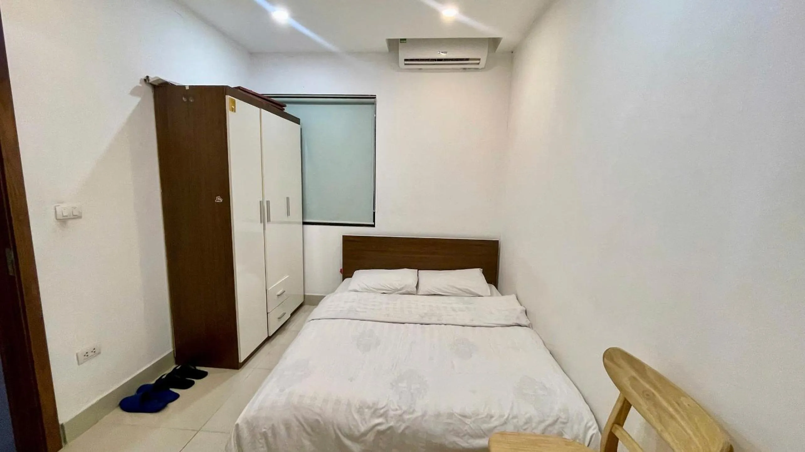 Bed in Era Apartment Khuc Thua Du