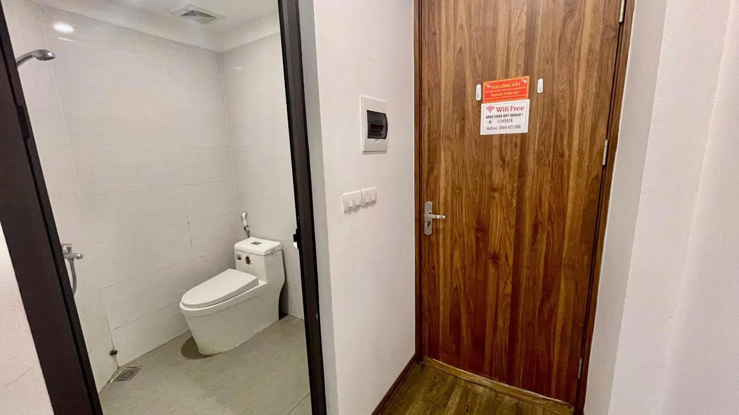 Bathroom in Era Apartment Khuc Thua Du