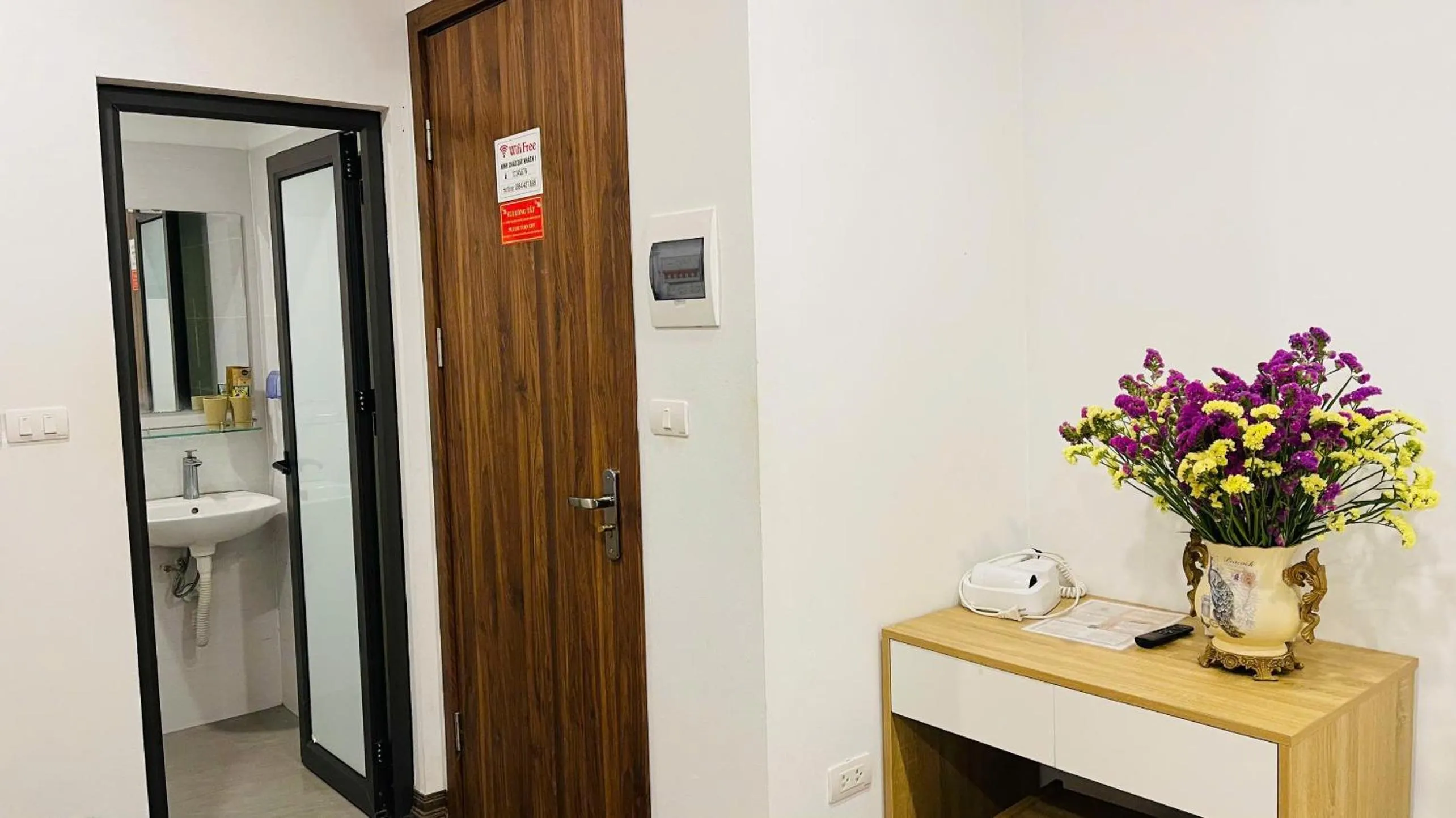 Era Apartment Khuc Thua Du