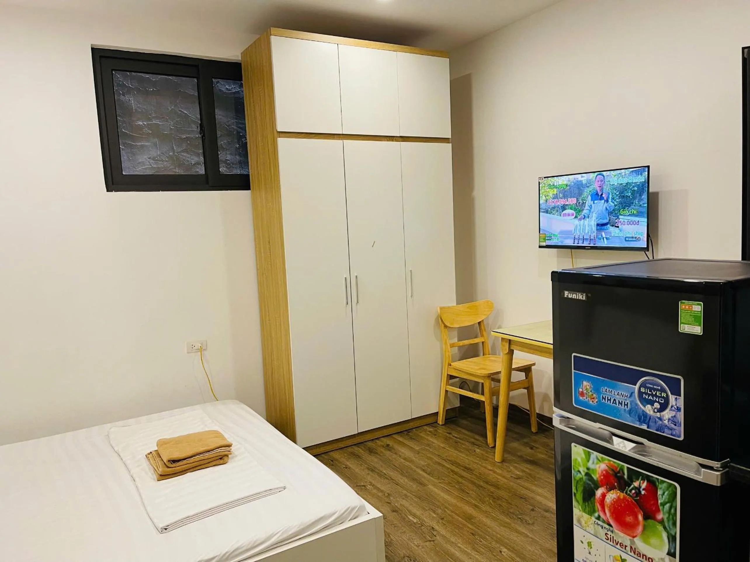 Era Apartment Khuc Thua Du