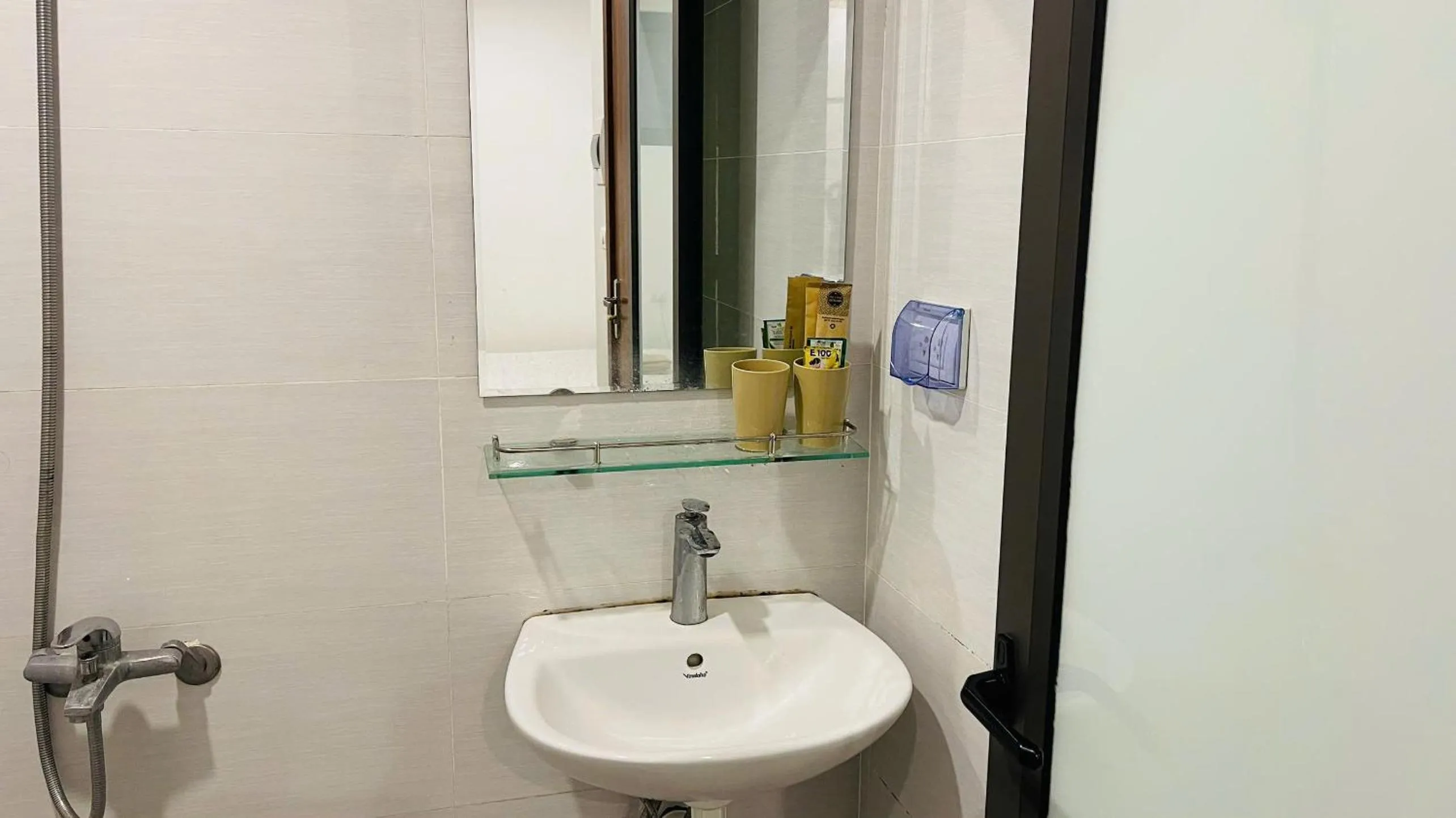 Era Apartment Khuc Thua Du