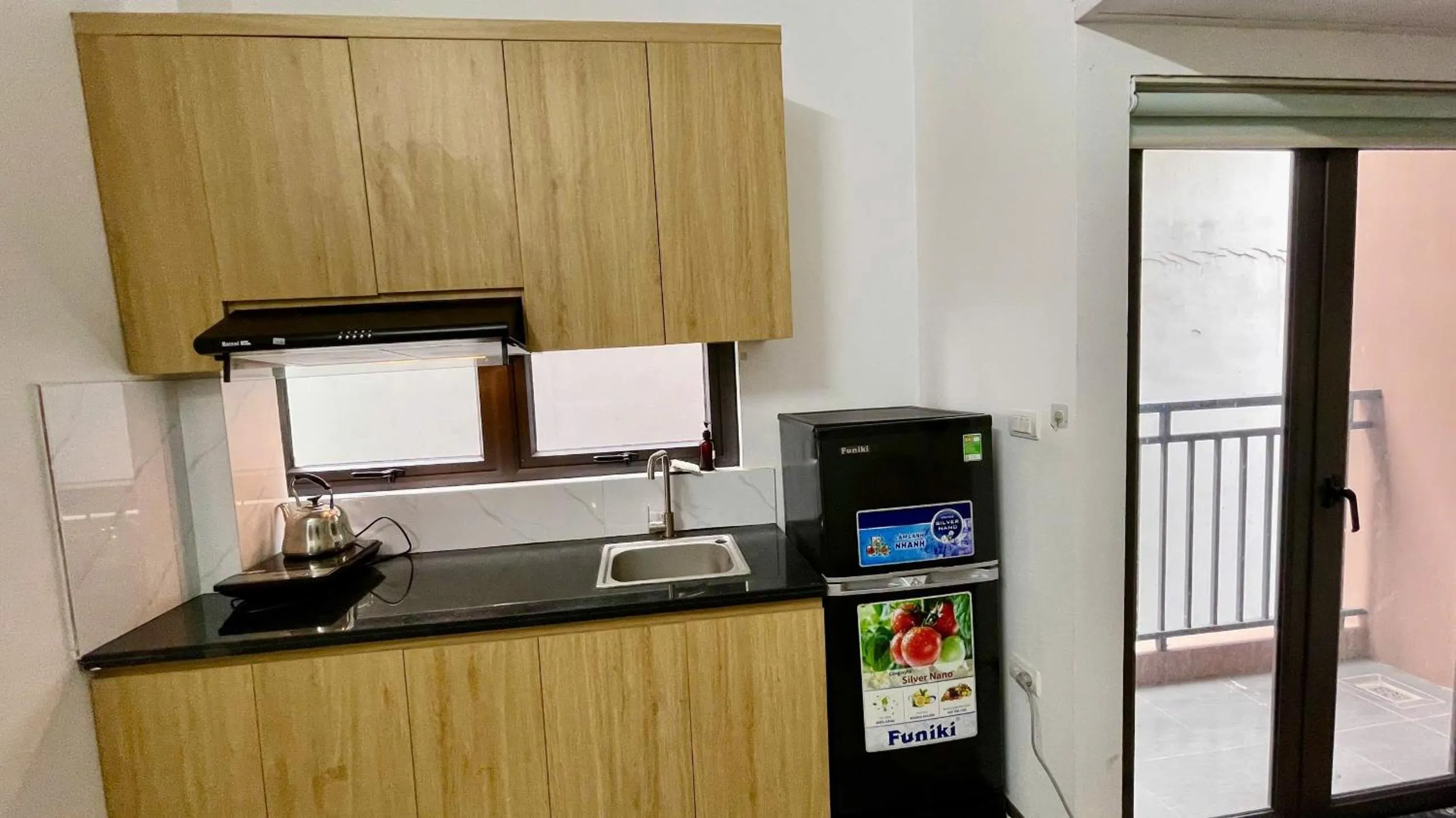 Era Apartment Khuc Thua Du