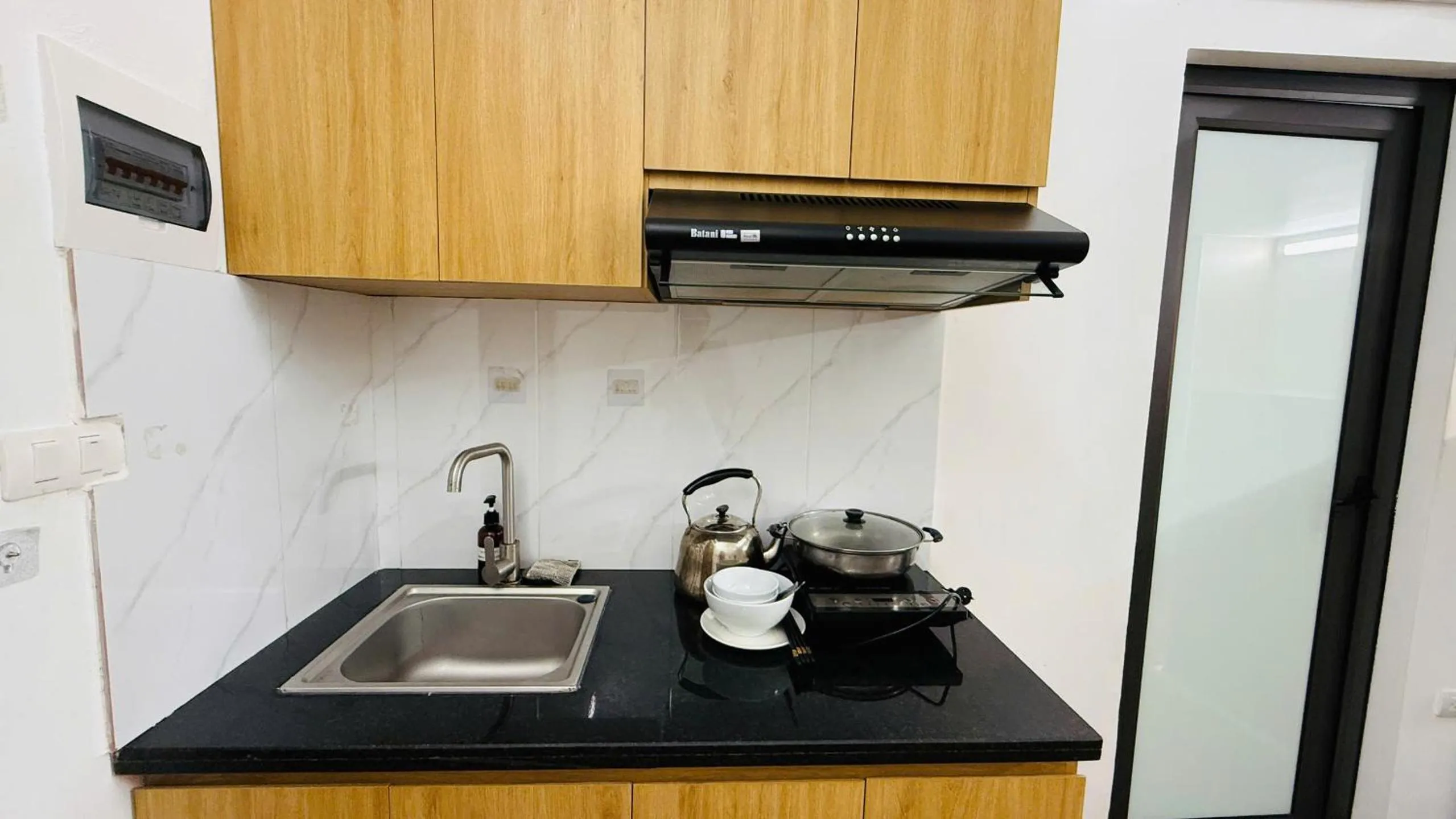 Era Apartment Khuc Thua Du