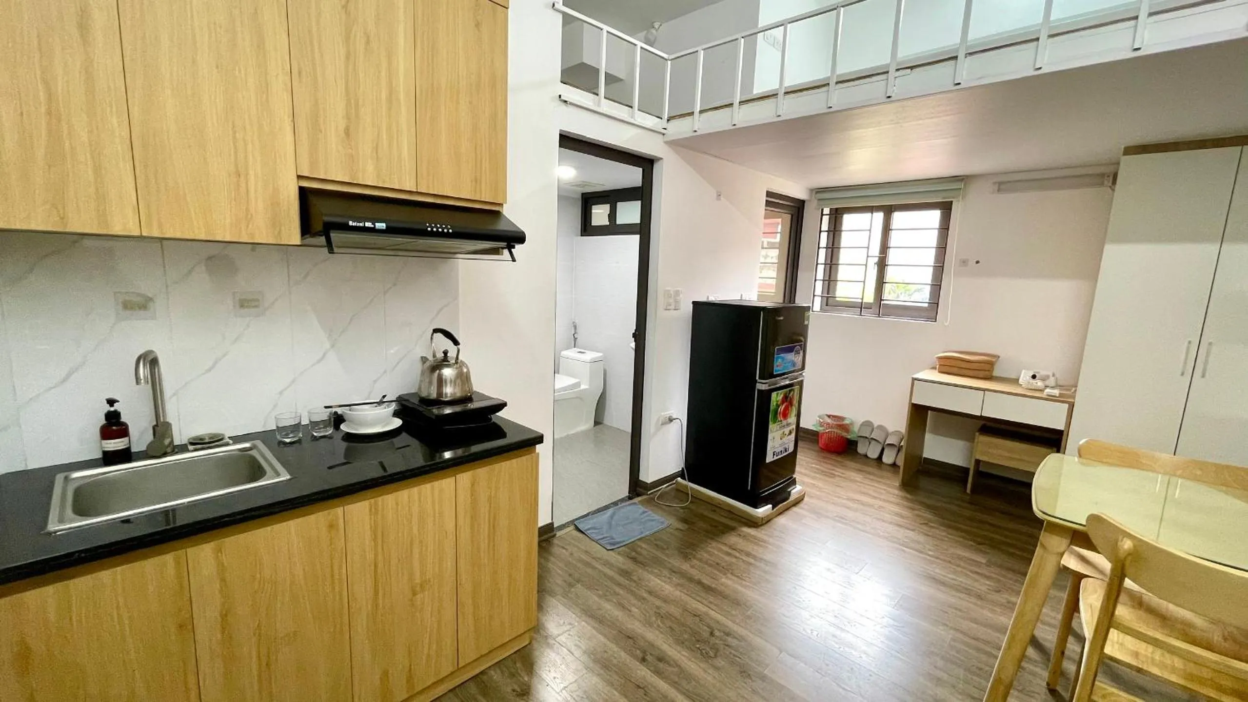 Era Apartment Khuc Thua Du