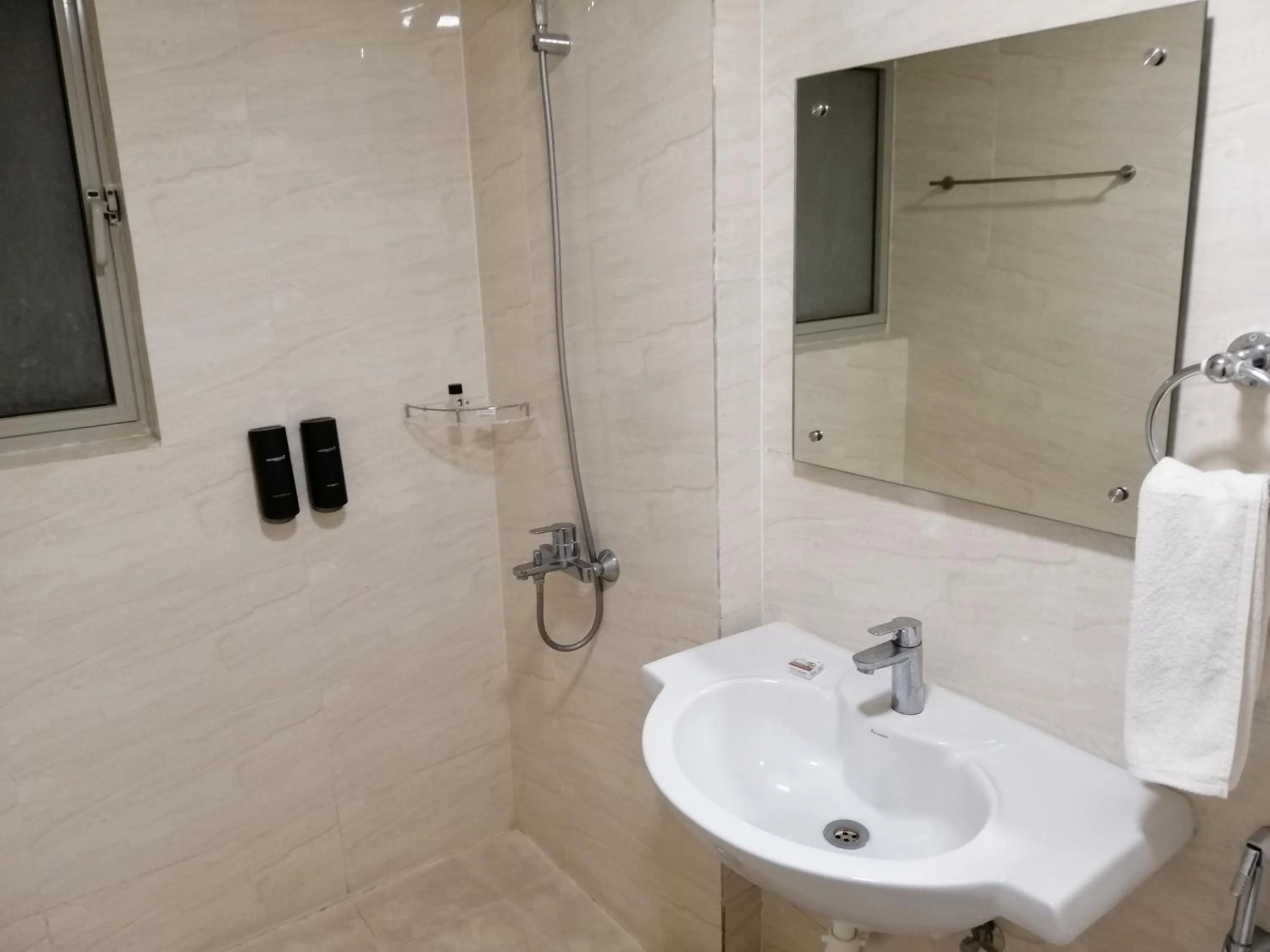 Shower in Apartel by Aarin - Oragadam