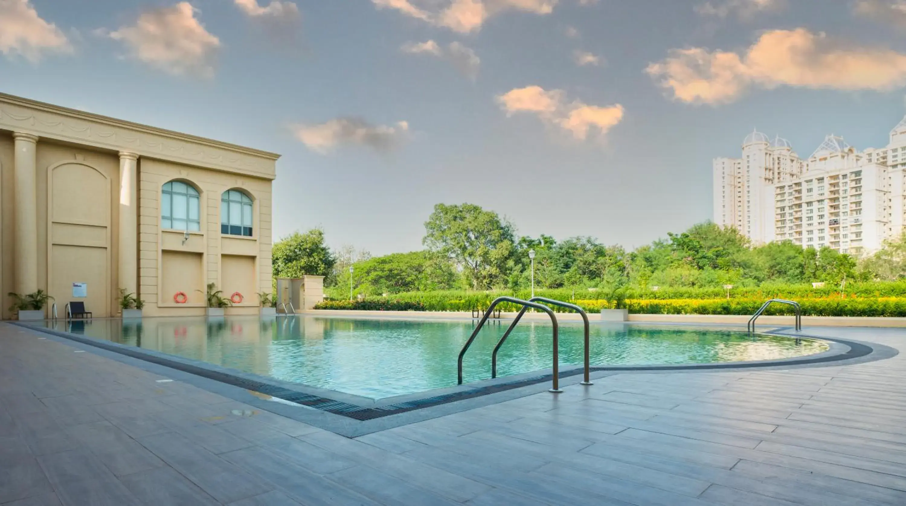 Swimming pool in Apartel by Aarin - Oragadam Swimming pool in Apartel by Aarin - Oragadam