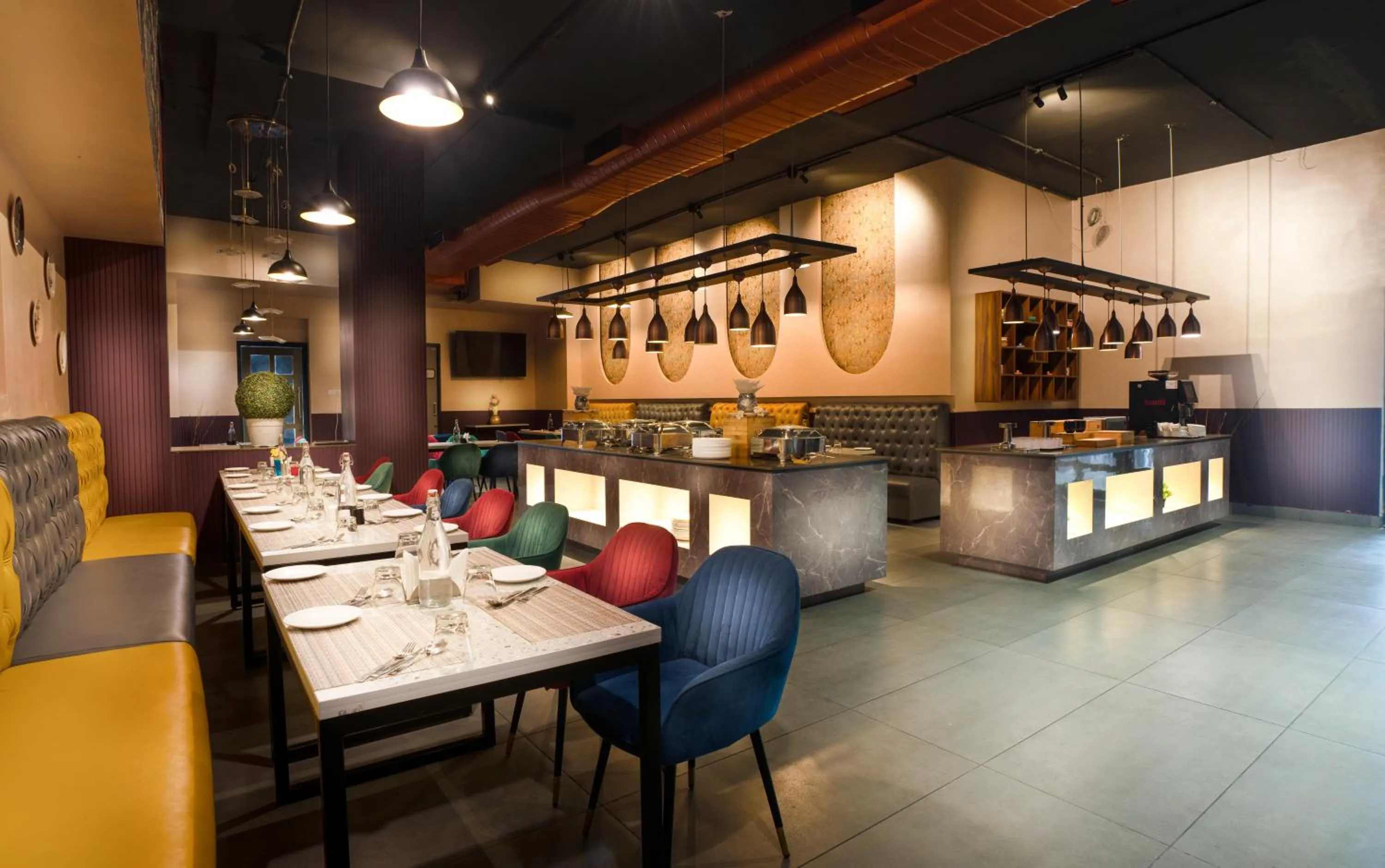 Restaurant/places to eat in Apartel by Aarin - Oragadam