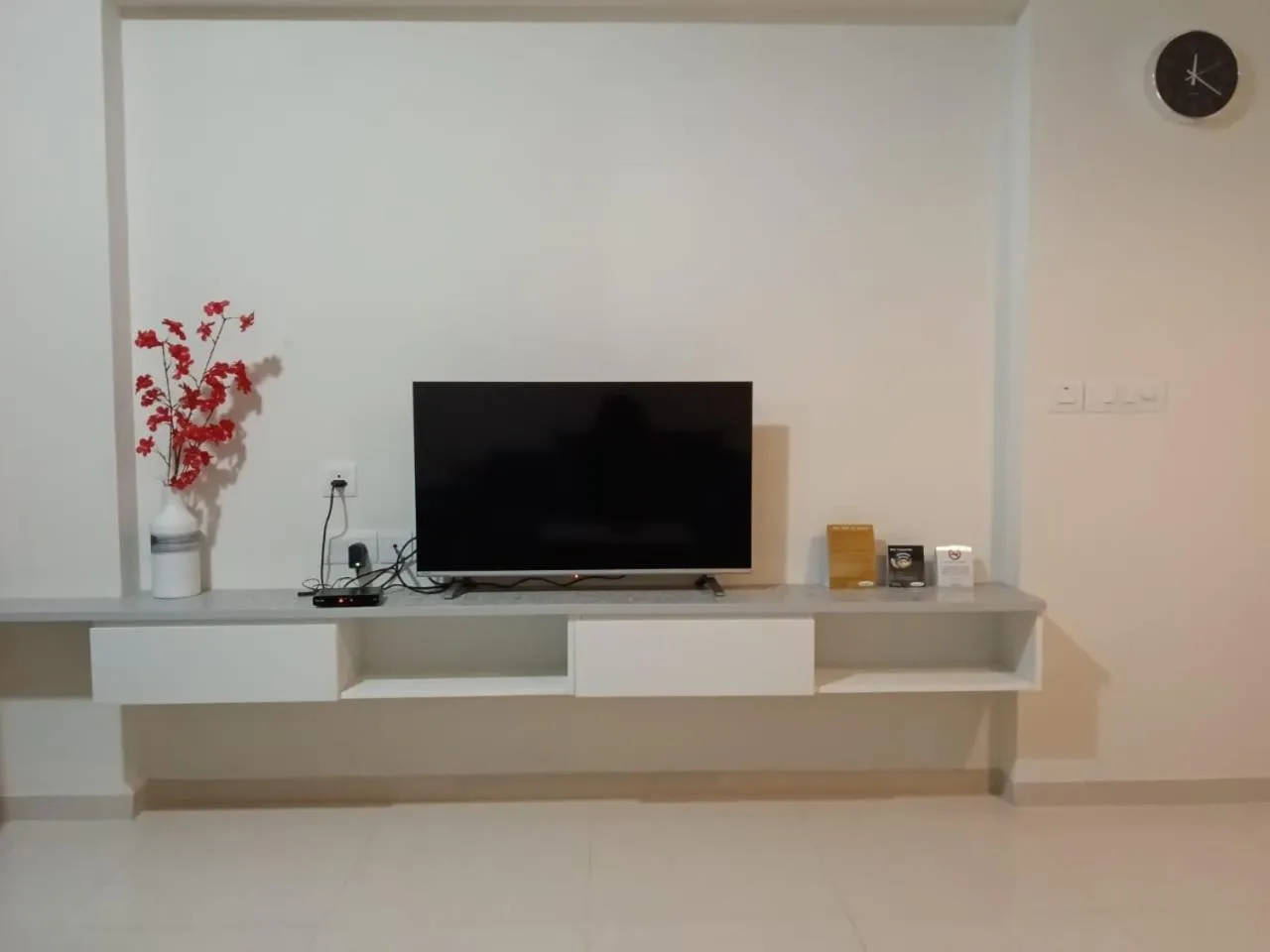 TV and multimedia in Apartel by Aarin - Oragadam