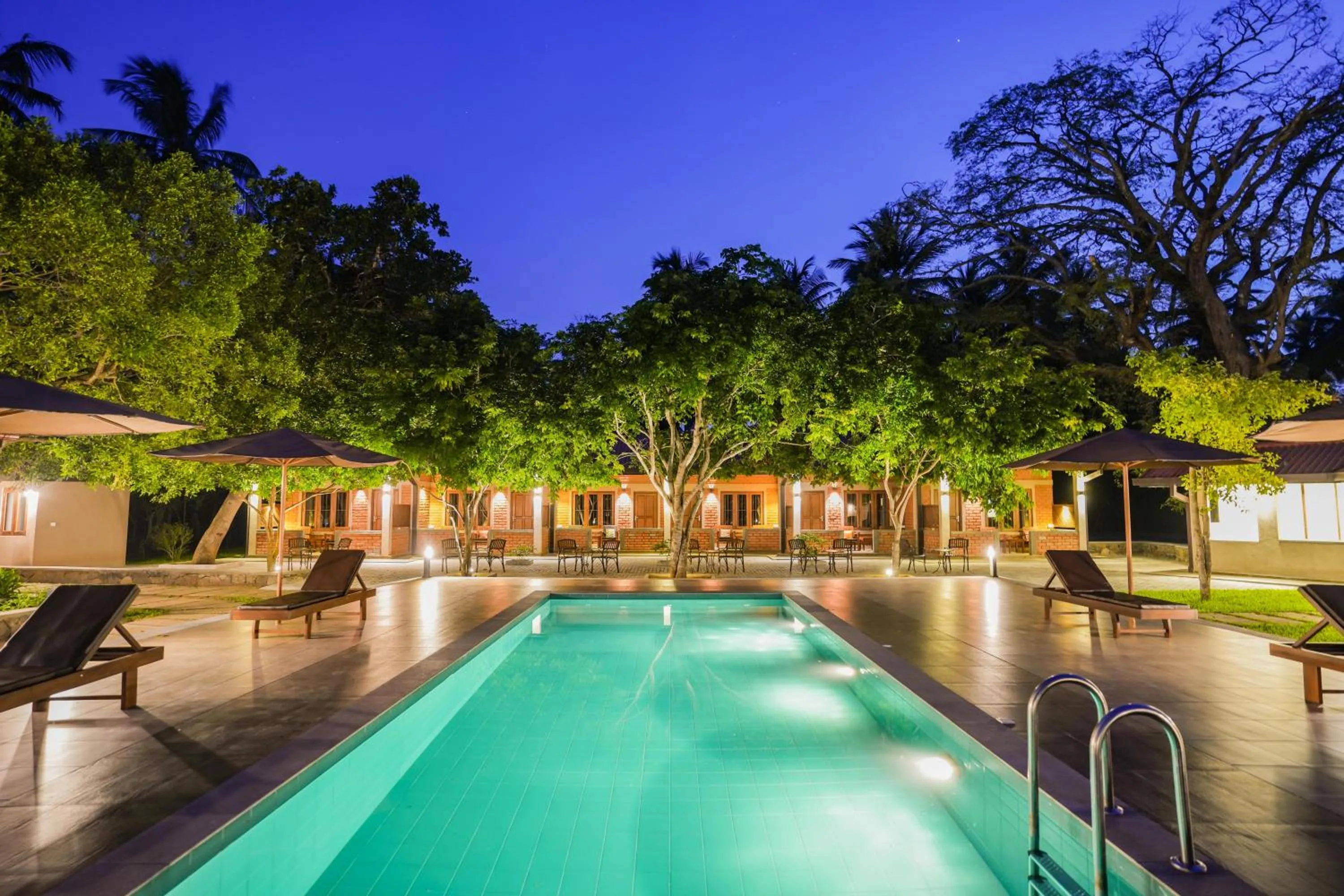 Night in Malala Retreat