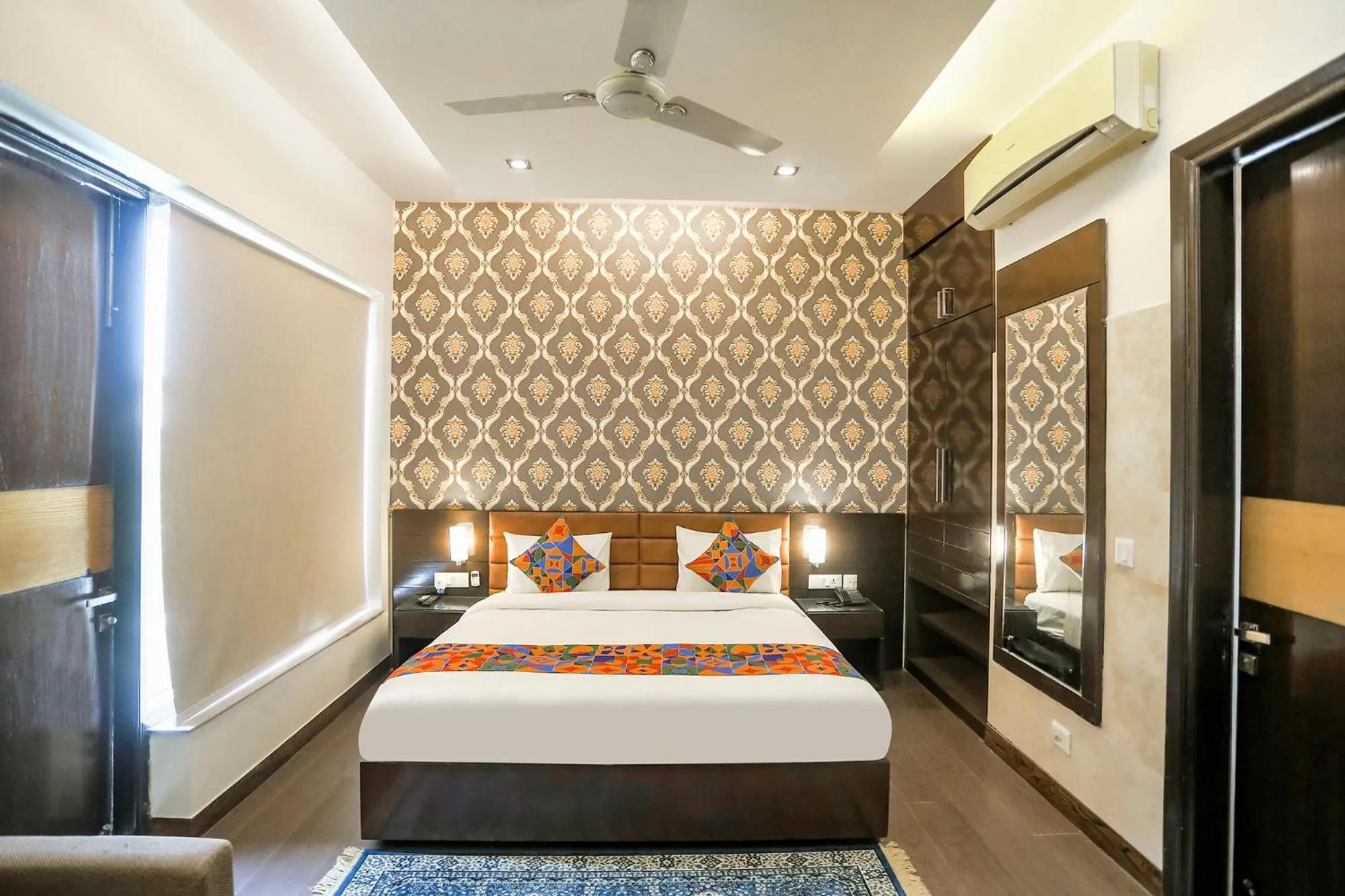 Photo of the whole room, Bed in FabHotel Rivlet Residency