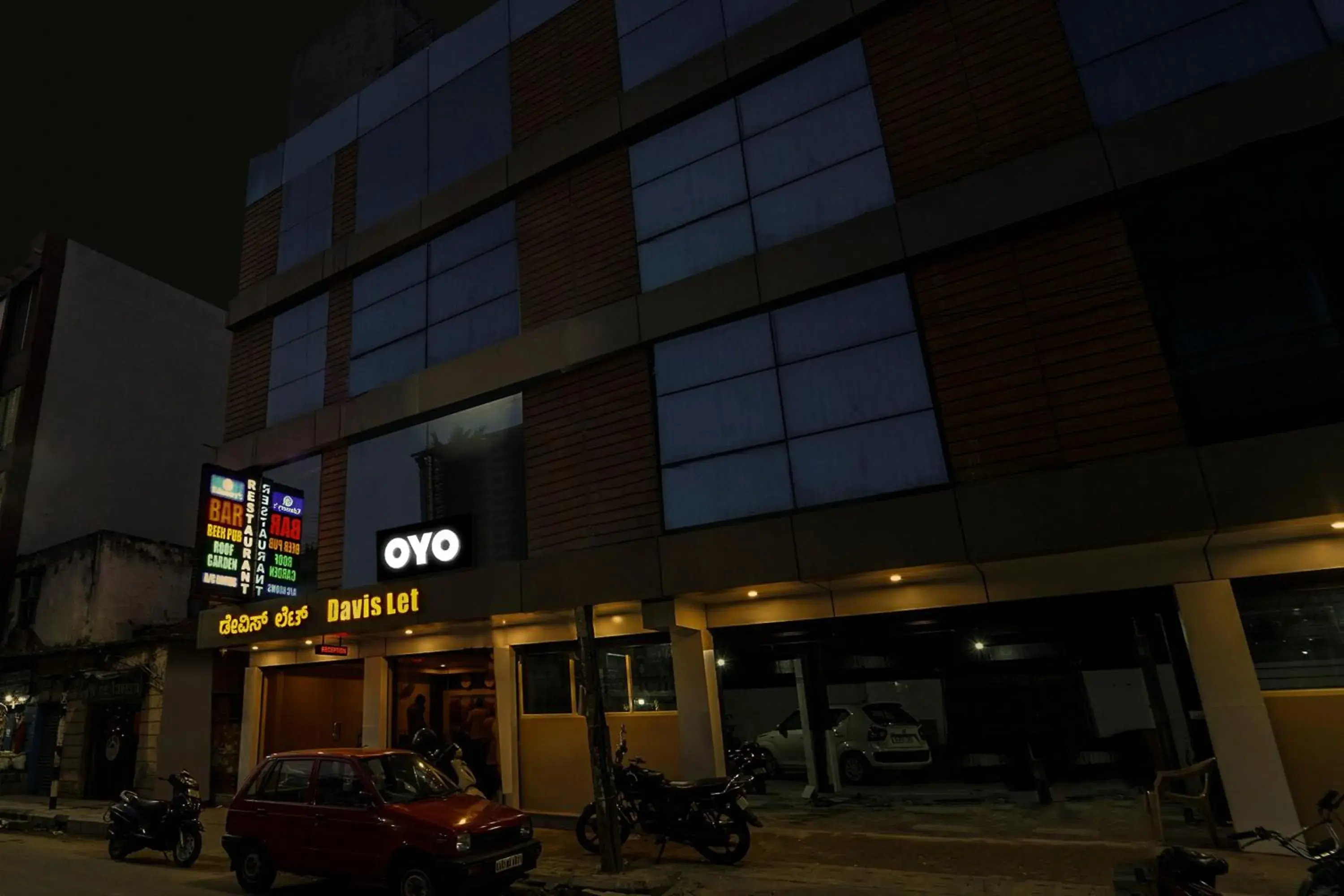 Facade/entrance in Super Townhouse Davis Let Bangalore Facade/entrance in Super Townhouse Davis Let Bangalore