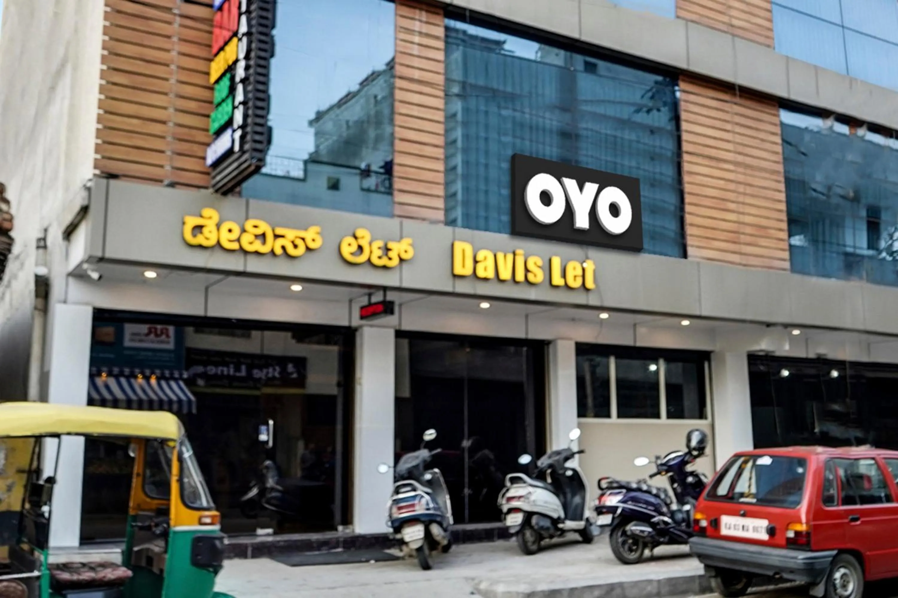 Facade/entrance in Super Townhouse Davis Let Bangalore