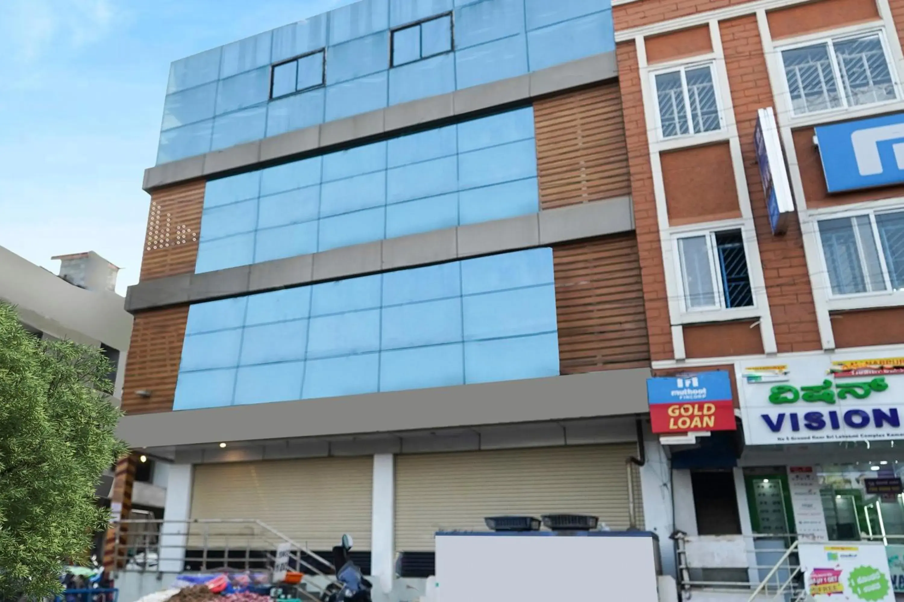 Facade/entrance in Super Townhouse Davis Let Bangalore Facade/entrance in Super Townhouse Davis Let Bangalore