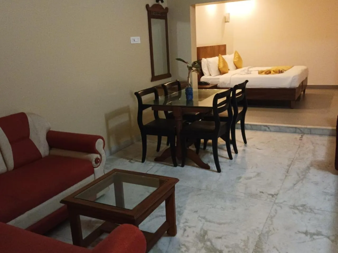 Liwa Tower Hotel & Business Center