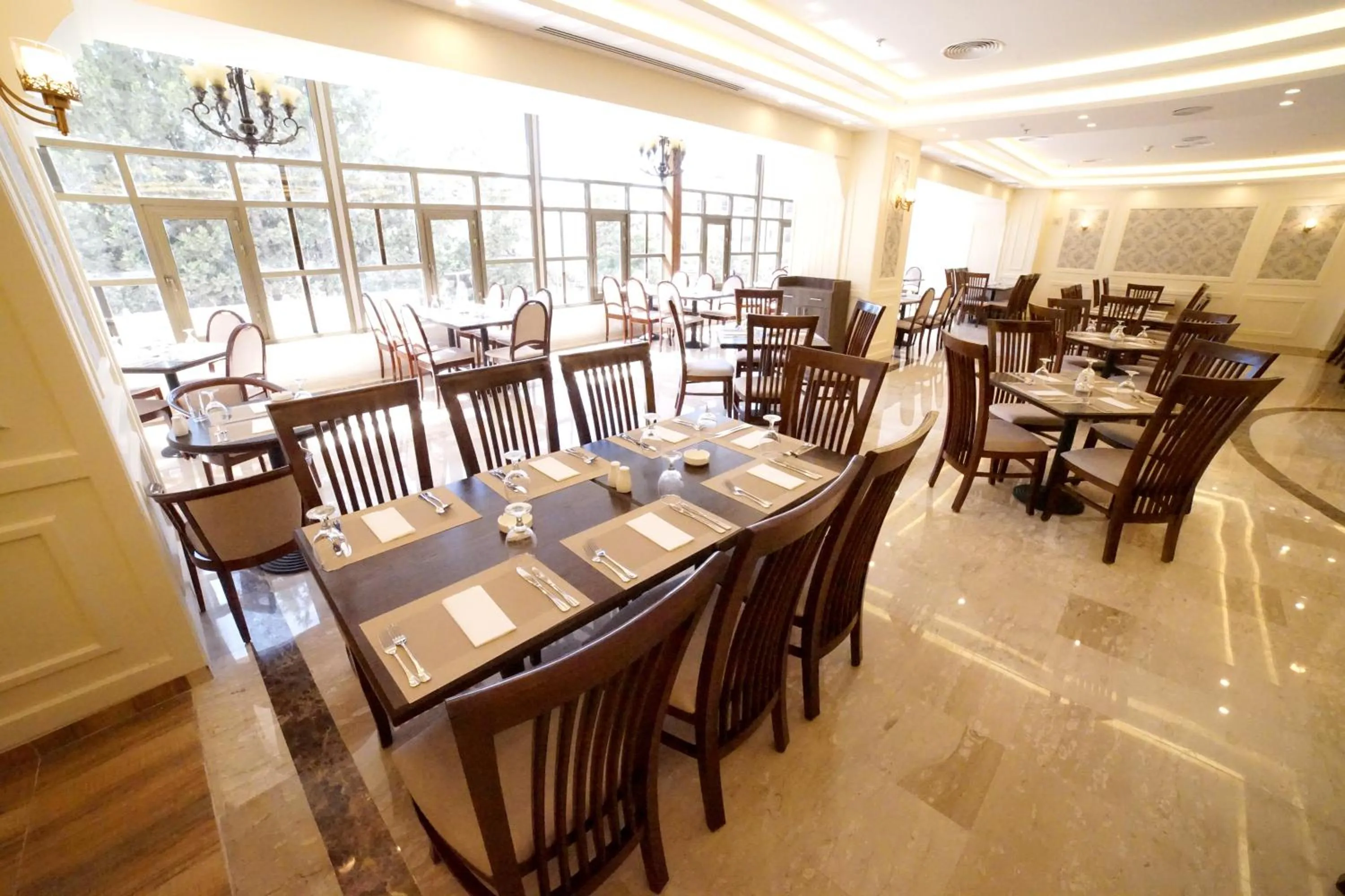 Restaurant/places to eat in Amman Paradise Hotel