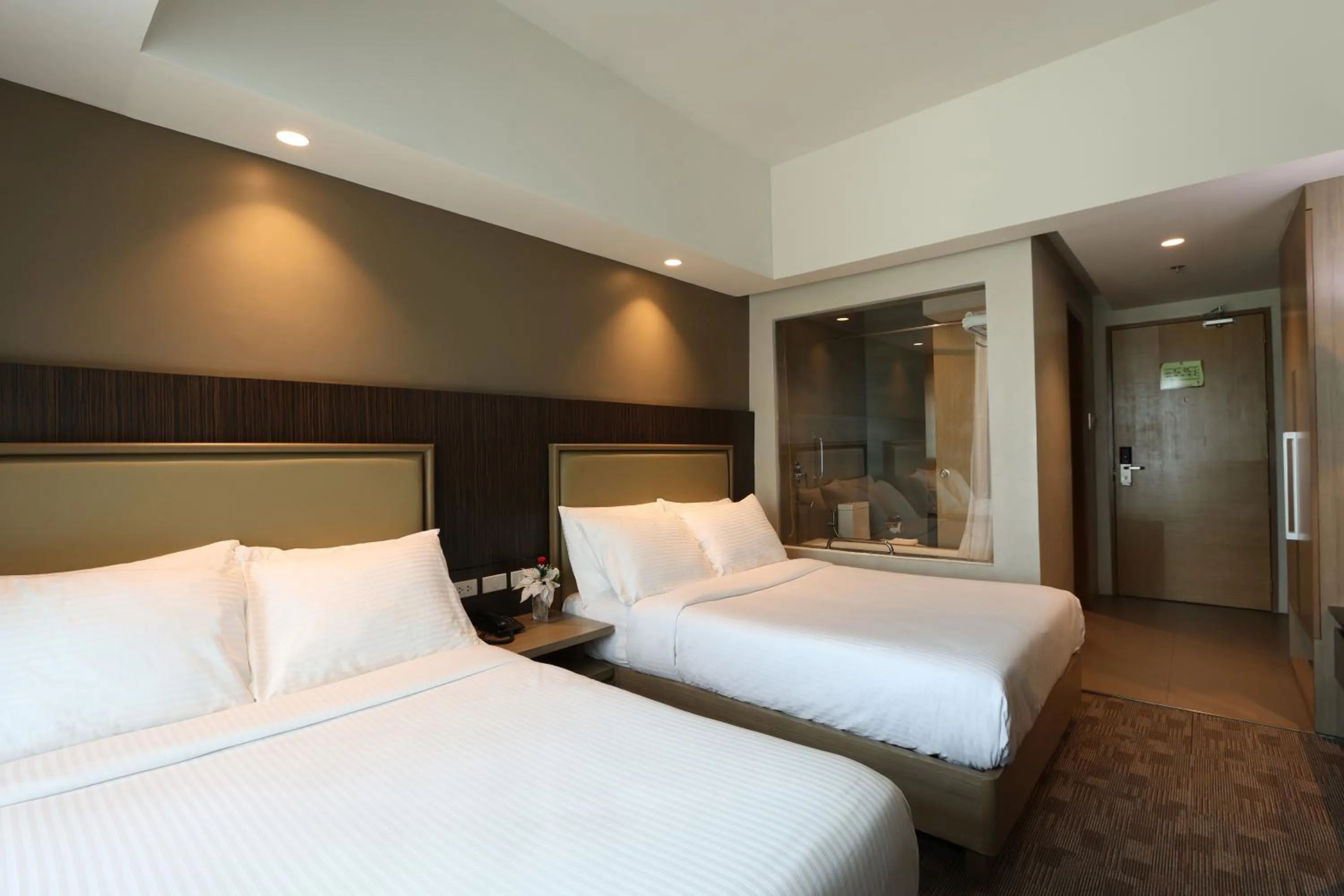 Bedroom, Bed in Sotogrande Hotel Katipunan