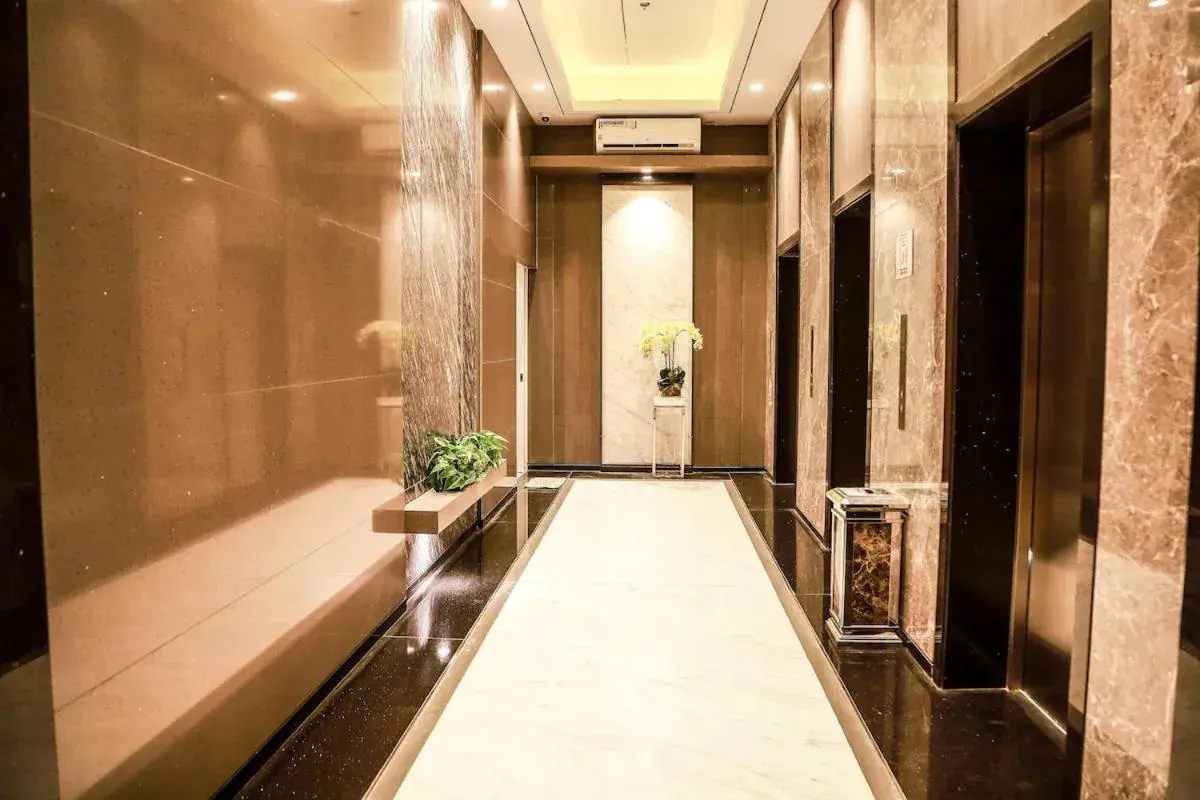 Property building in Sotogrande Hotel Katipunan Property building in Sotogrande Hotel Katipunan