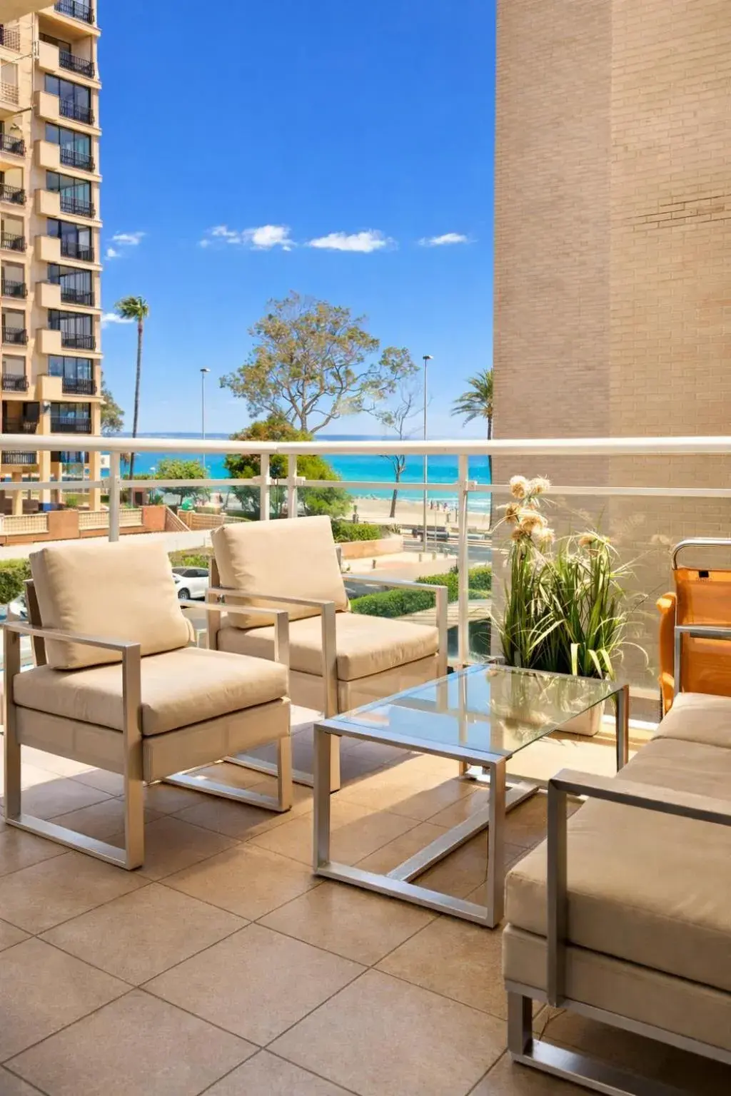 Two-Bedroom Apartment in Seaside Apartment Retreat Two-Bedroom Apartment in Seaside Apartment Retreat