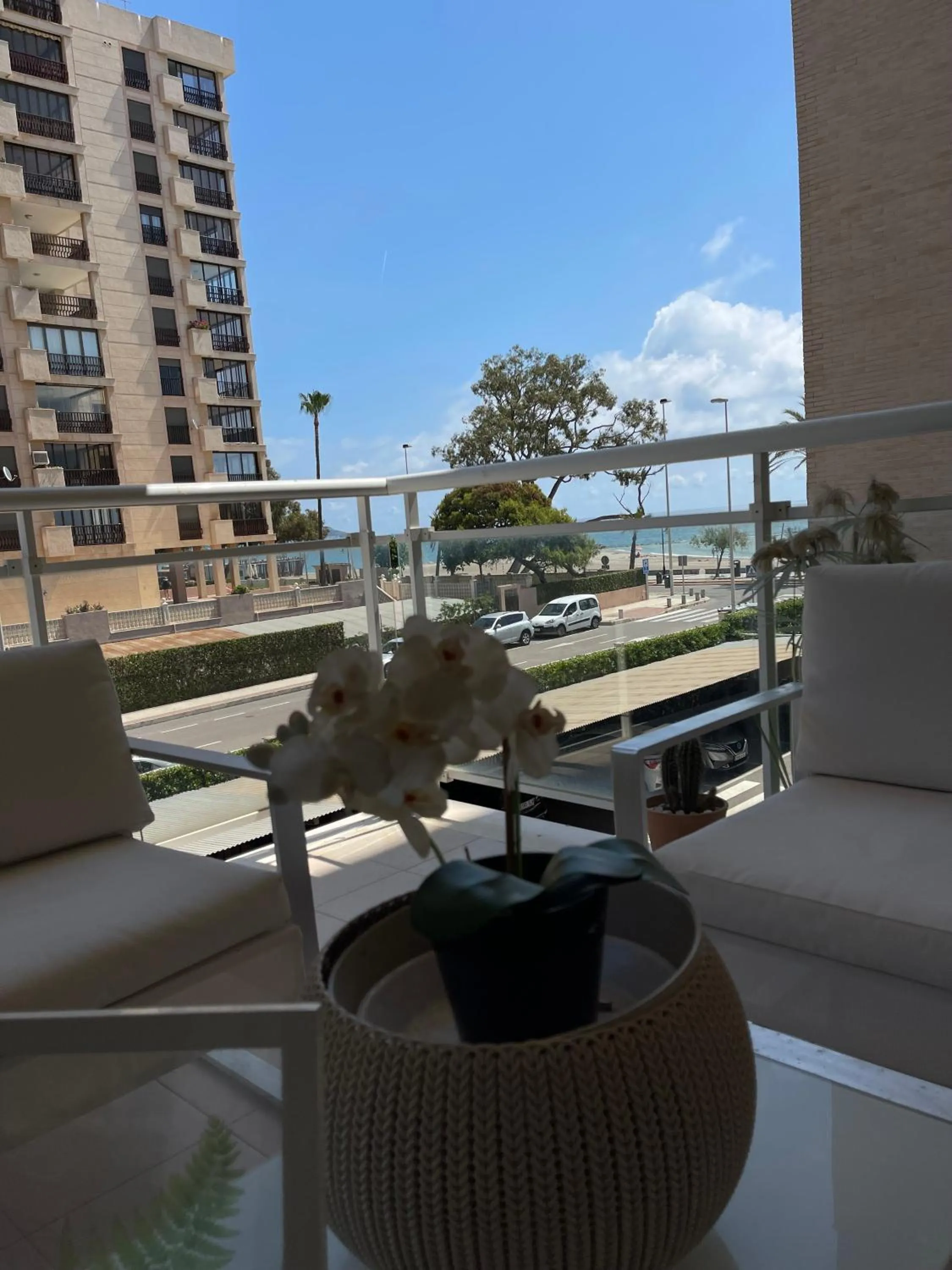 Seaside Apartment Retreat