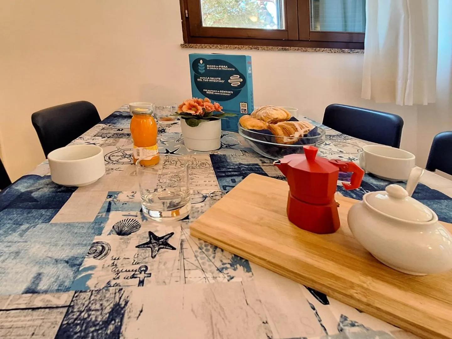 Continental breakfast in Pineta Azzurra