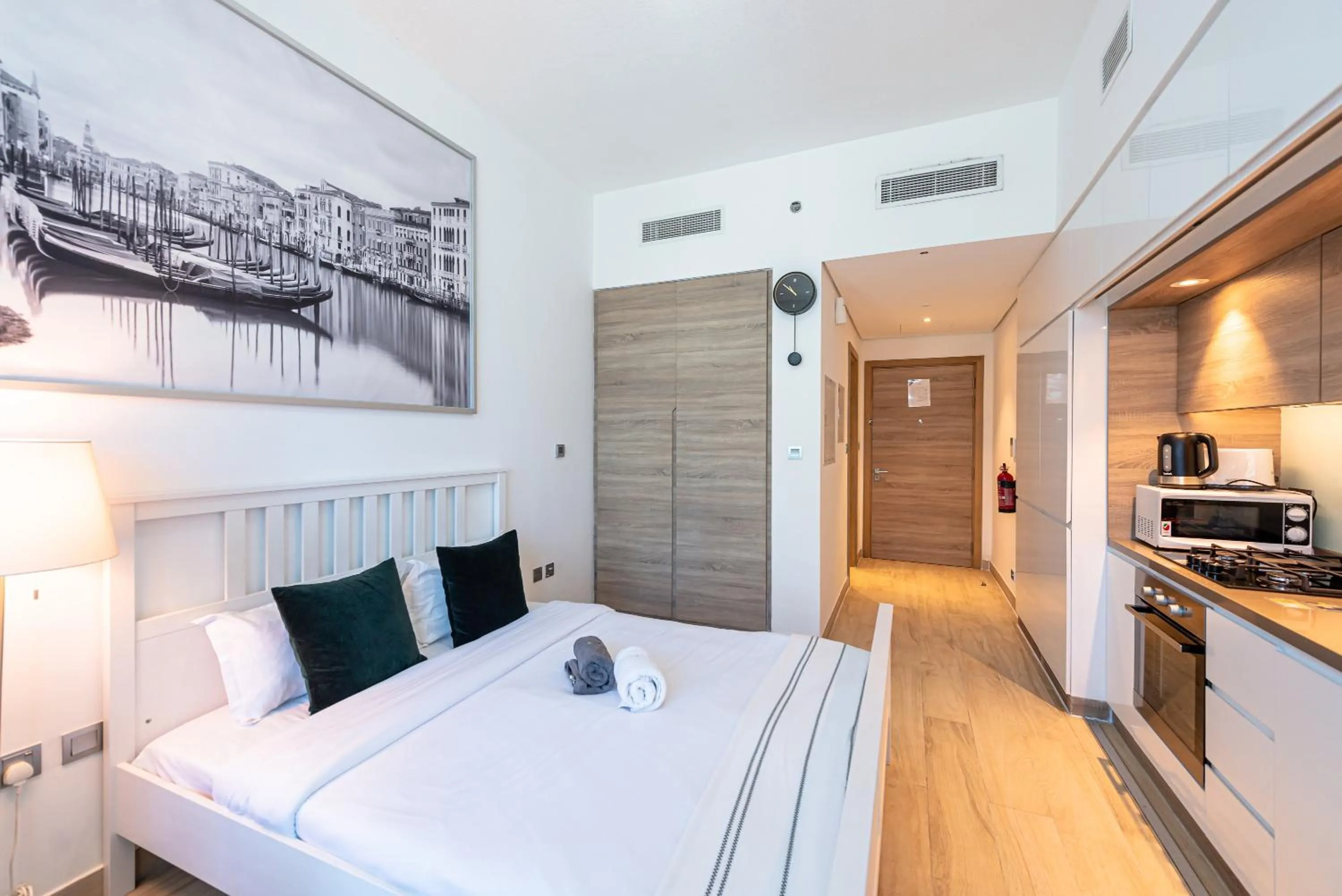 Bedroom in Marco Polo - Studio with Marina View, Huge Balcony in Marina