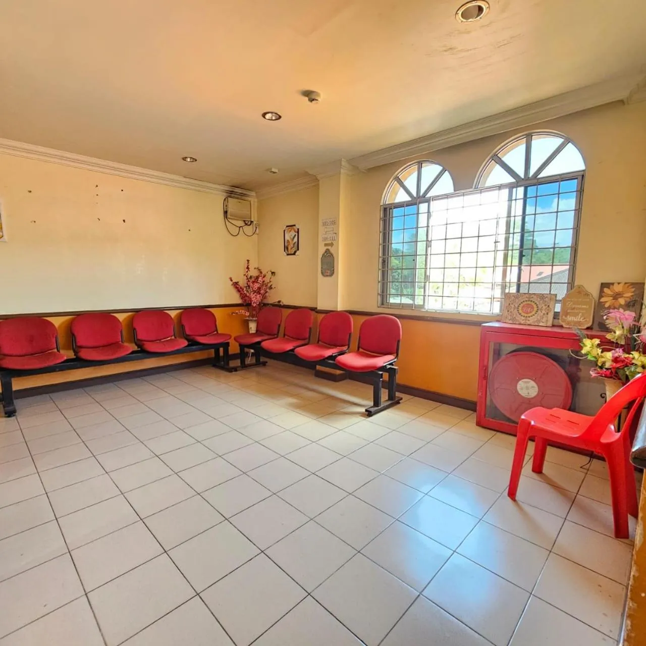 Seating area in Lady Anne Hotel Sandkan