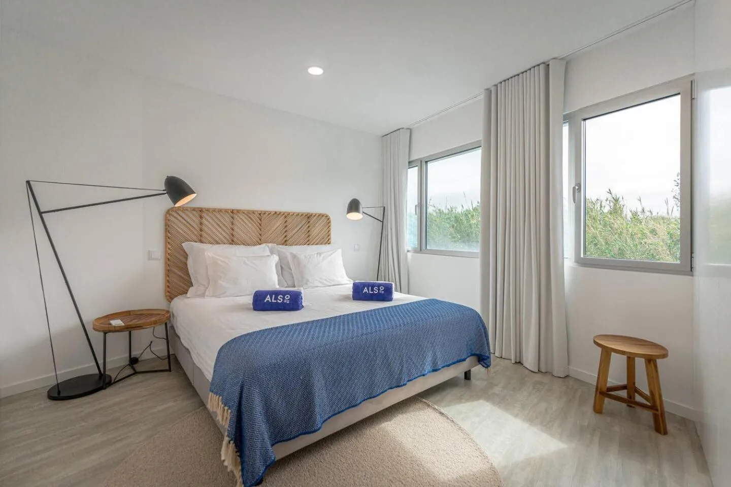 Bedroom, Bed in Oceanside East