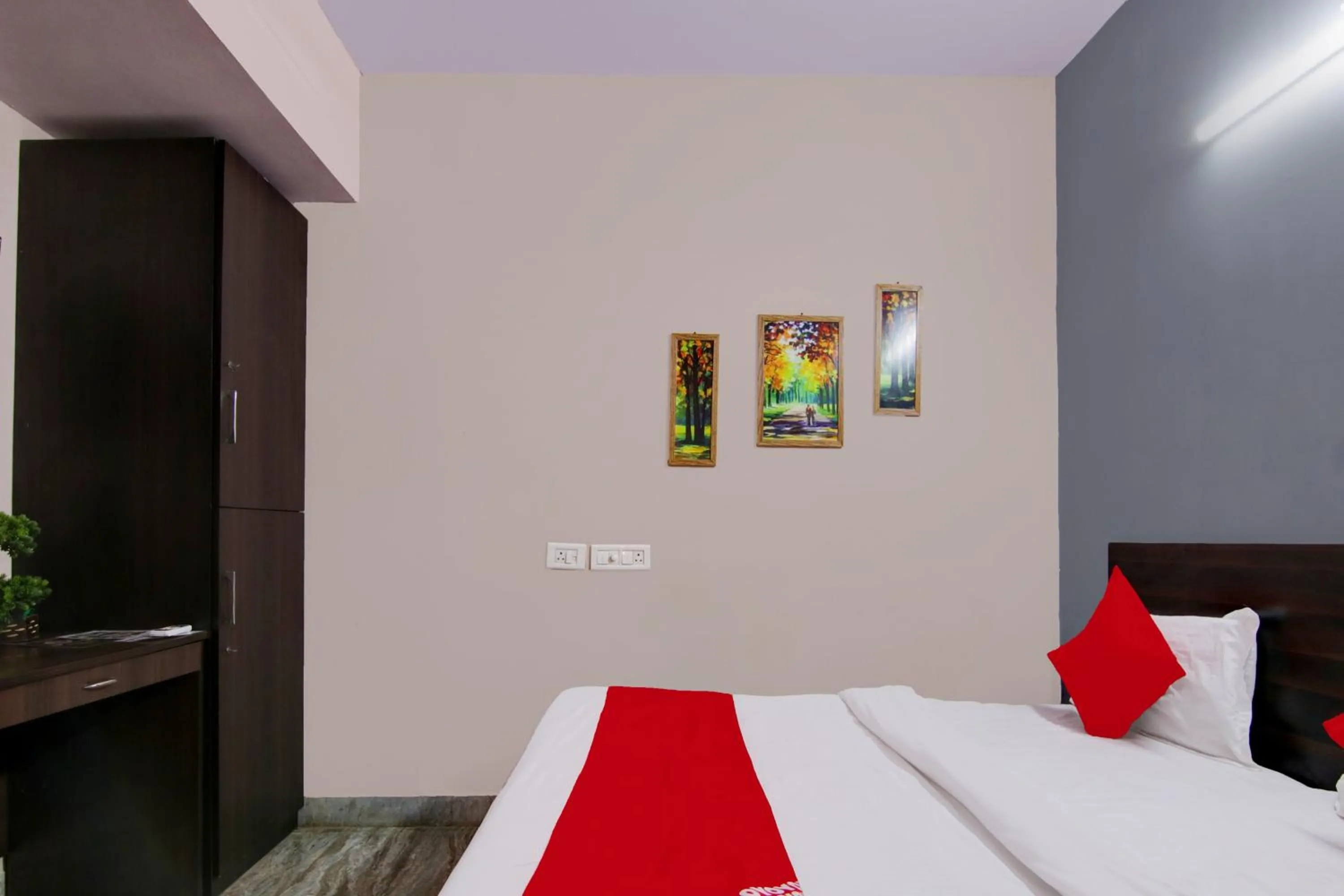 Bedroom in Hotel O Manya Stay