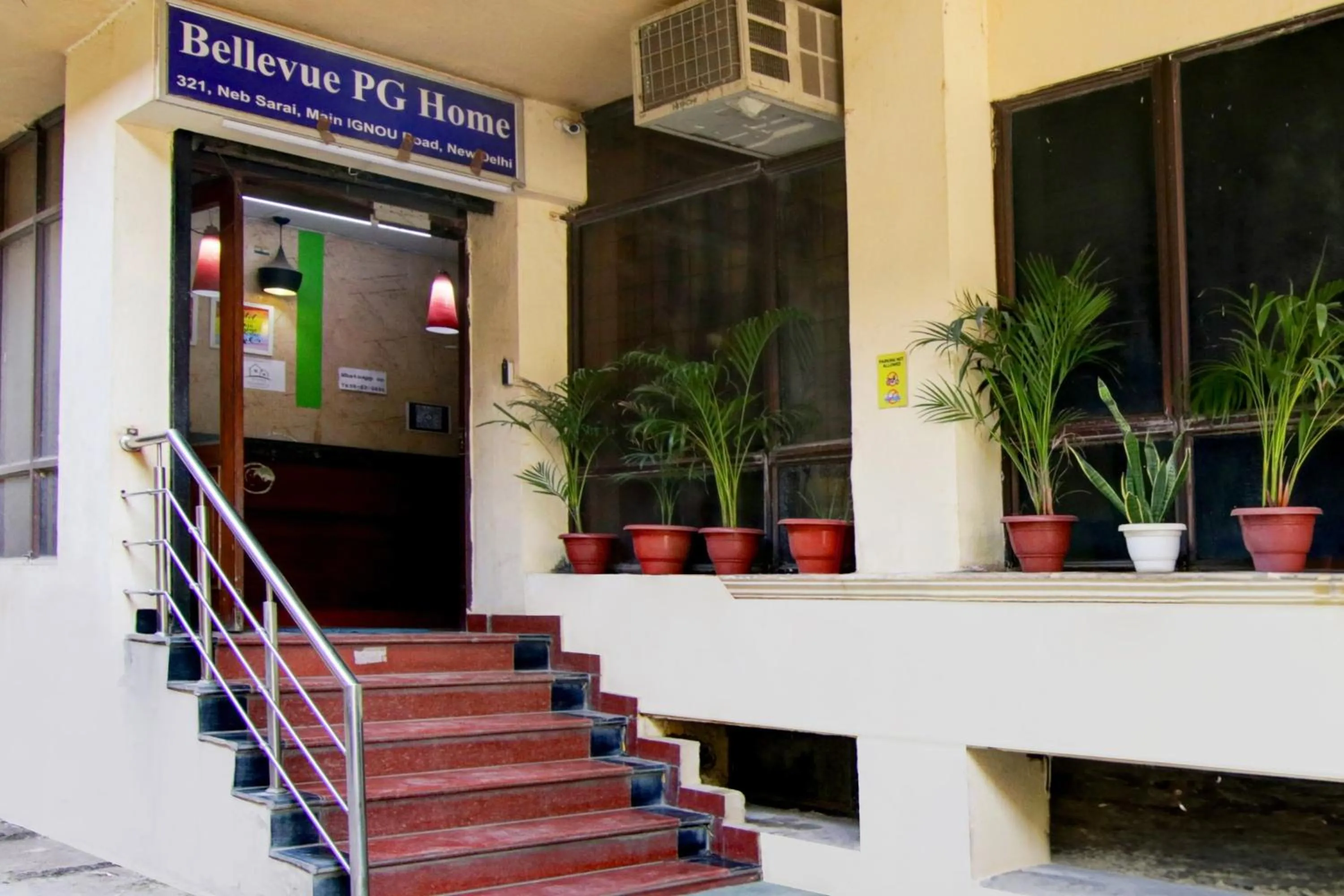 Facade/entrance in Hotel O Manya Stay