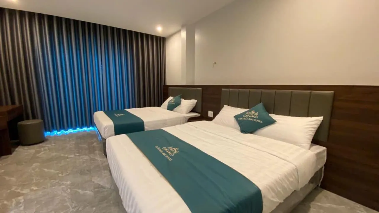 Bed in Tuần Châu HQT