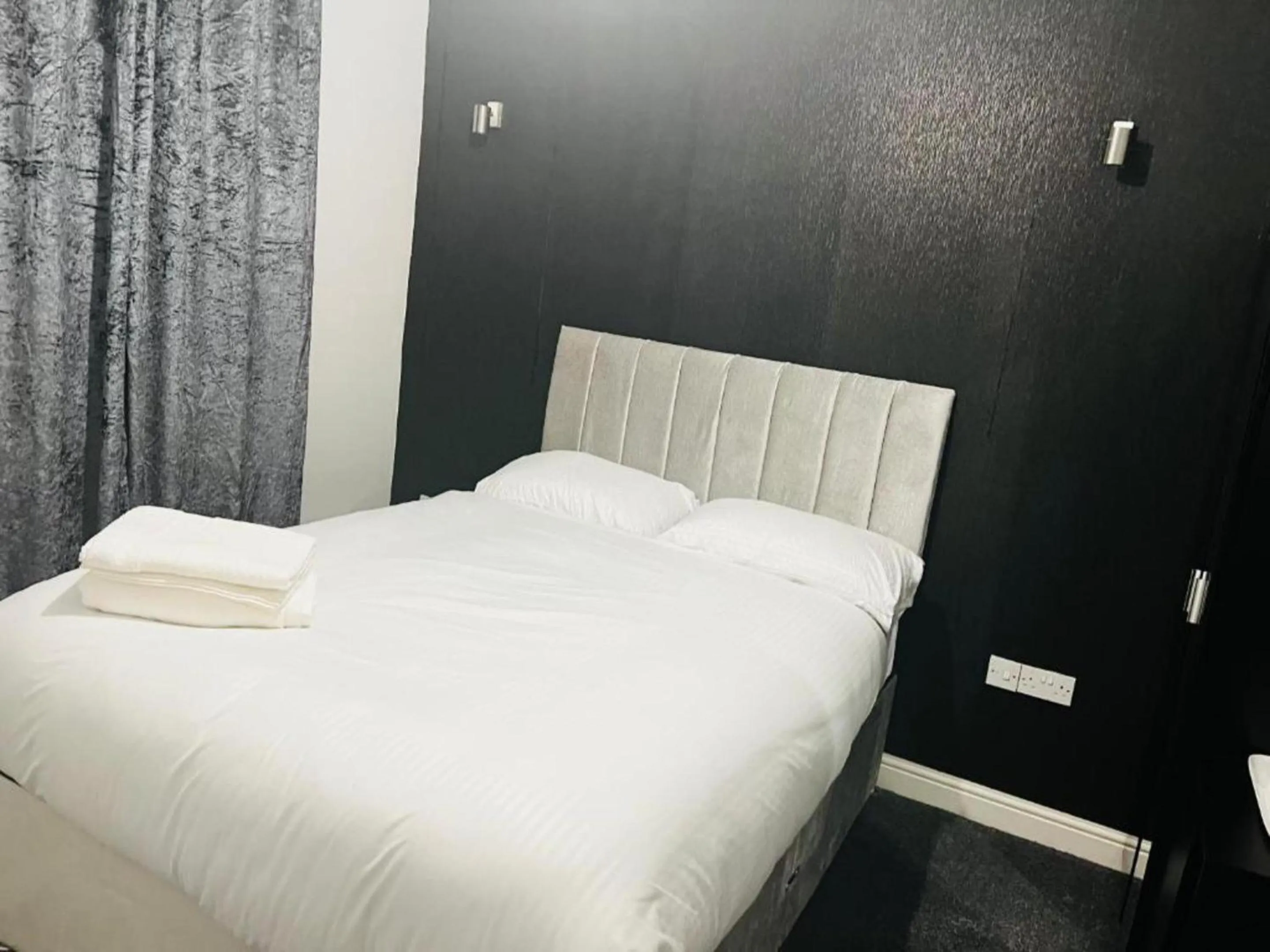 Bedroom, Bed in OYO The Pleasant House