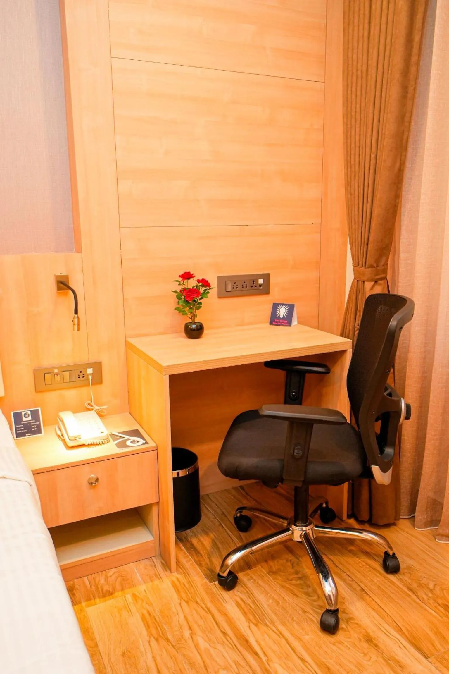 Seating area in Zip by Spree Hotels Phoenix Marathahalli