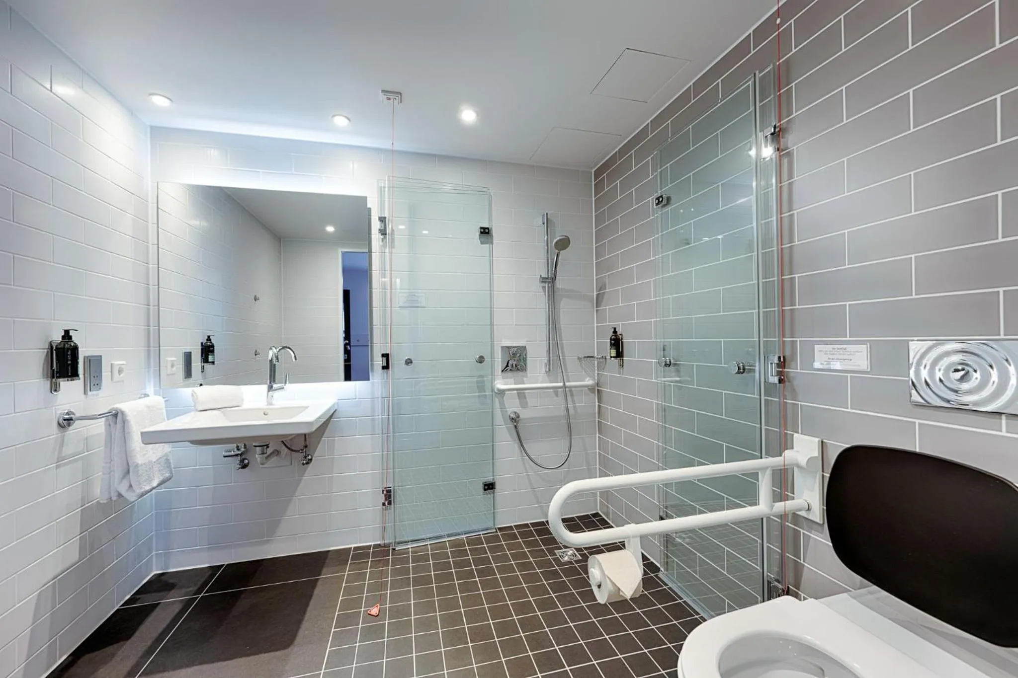 Bathroom in Premier Inn Berlin City Wilmersdorf