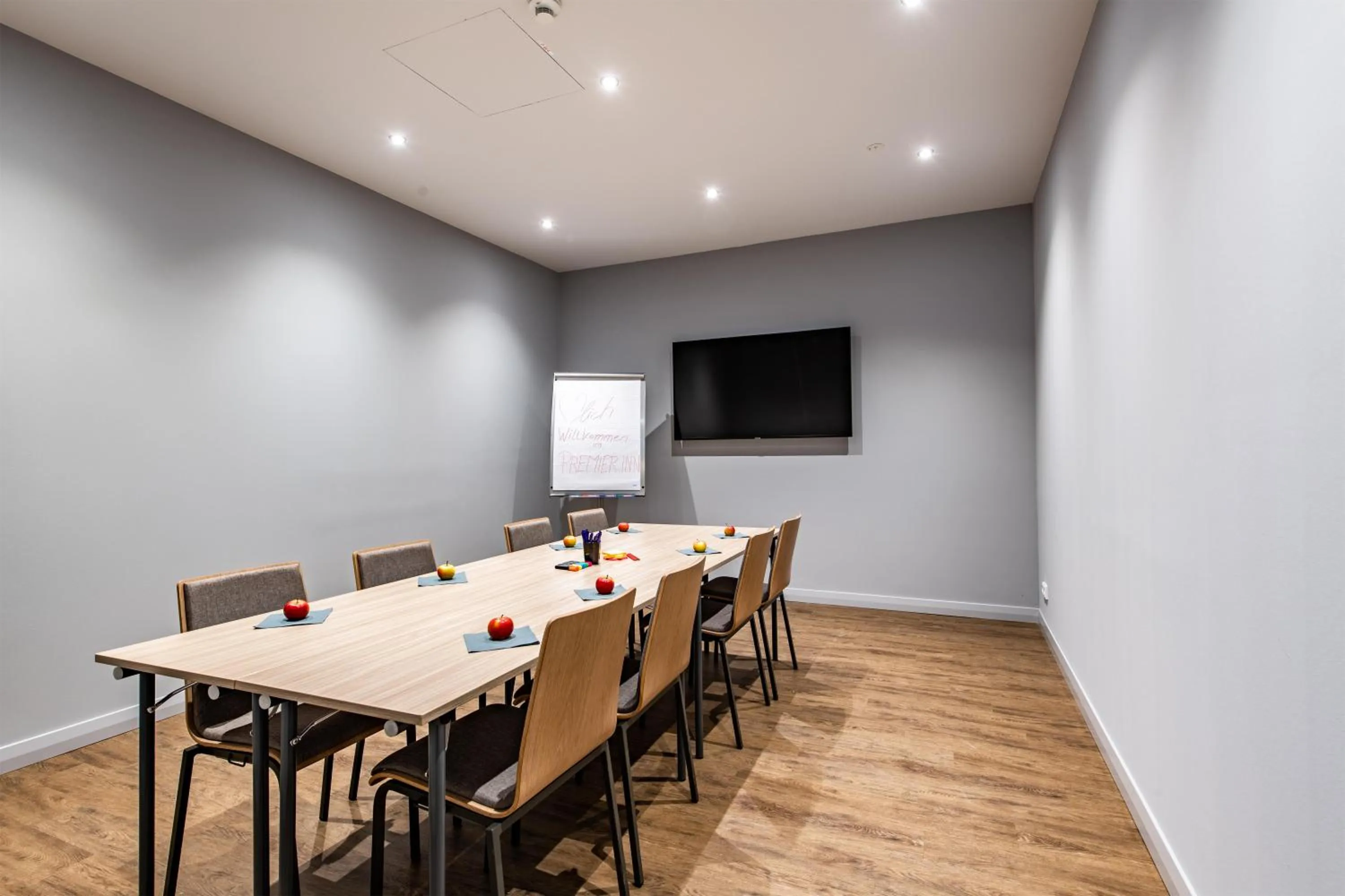 Meeting/conference room in Premier Inn Braunschweig City Centre